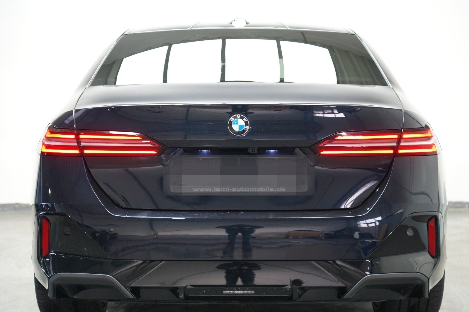 BMW 520d xDrive M Sport ICONIC PANO HUD 360 B&W foto 5