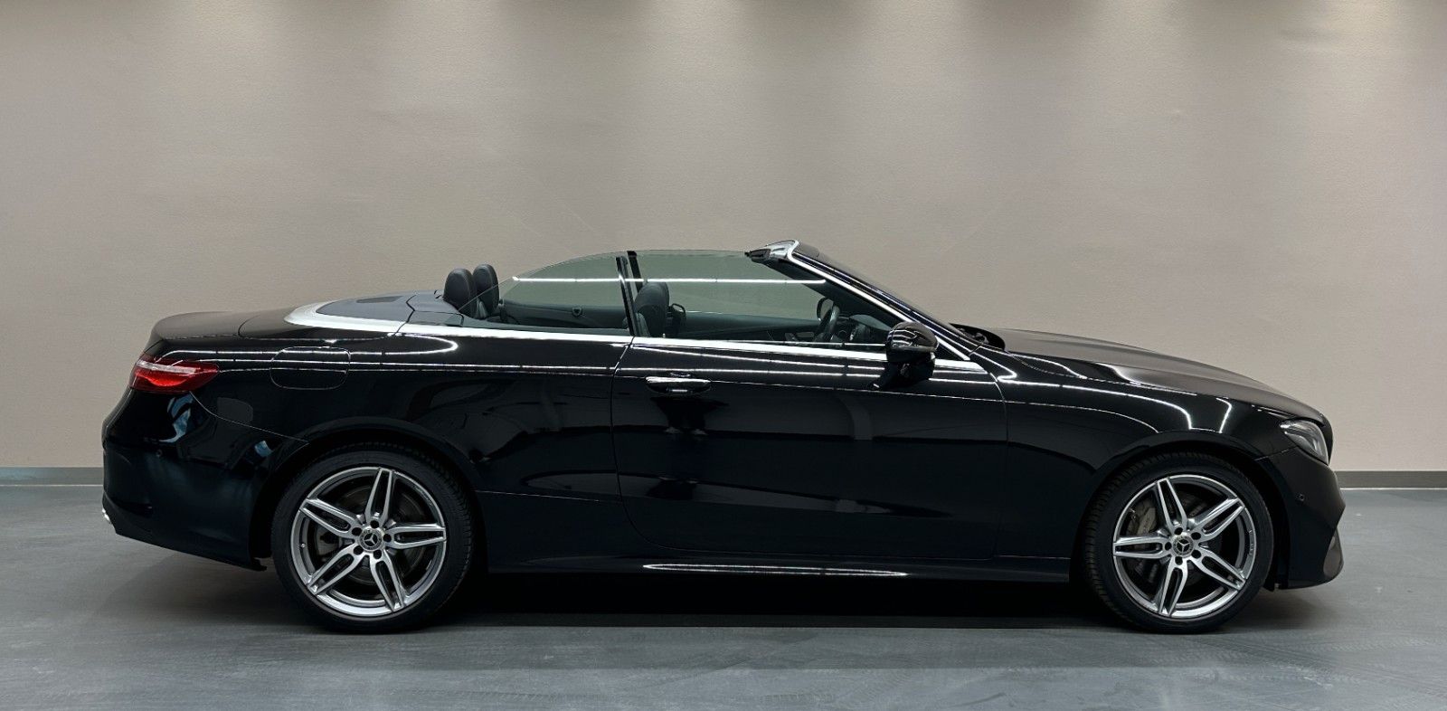Mercedes-Benz E450 Cabrio 4M AMG LINE **1. HAND*MEMORY*360°** foto 9