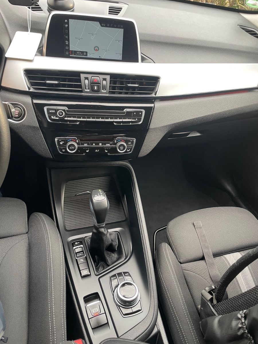 BMW X1 xDrive20i Modell Advantage -HiFi, Rückfahrkam foto 13