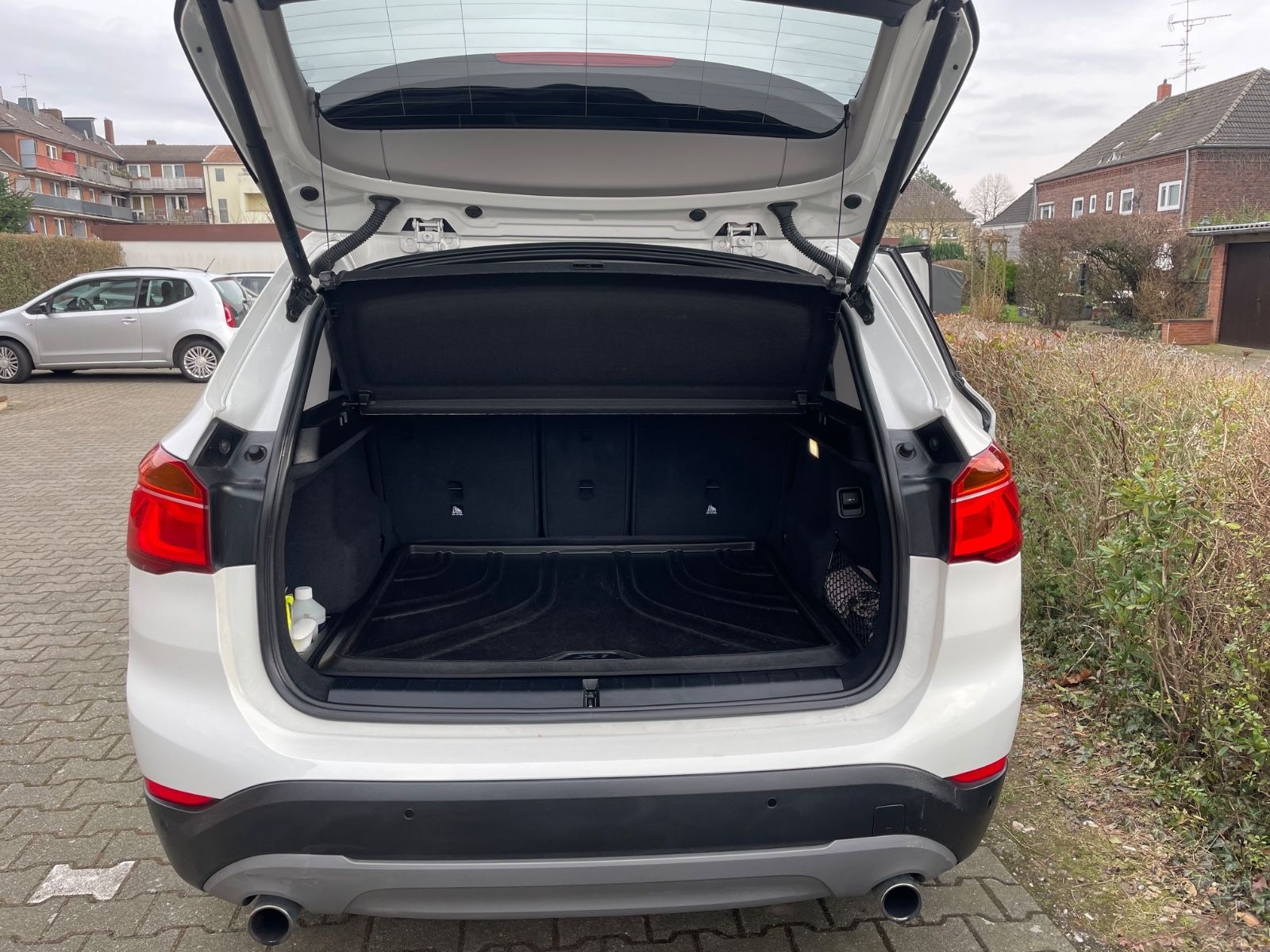BMW X1 xDrive20i Modell Advantage -HiFi, Rückfahrkam foto 5