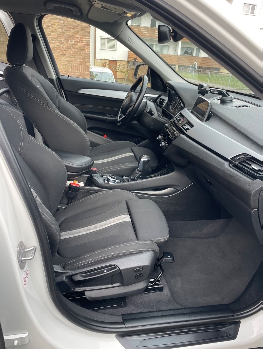 BMW X1 xDrive20i Modell Advantage -HiFi, Rückfahrkam foto 7