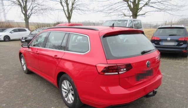 Volkswagen Passat Variant Business 2.0 TDI DSG NAVI AHK KAM foto 2