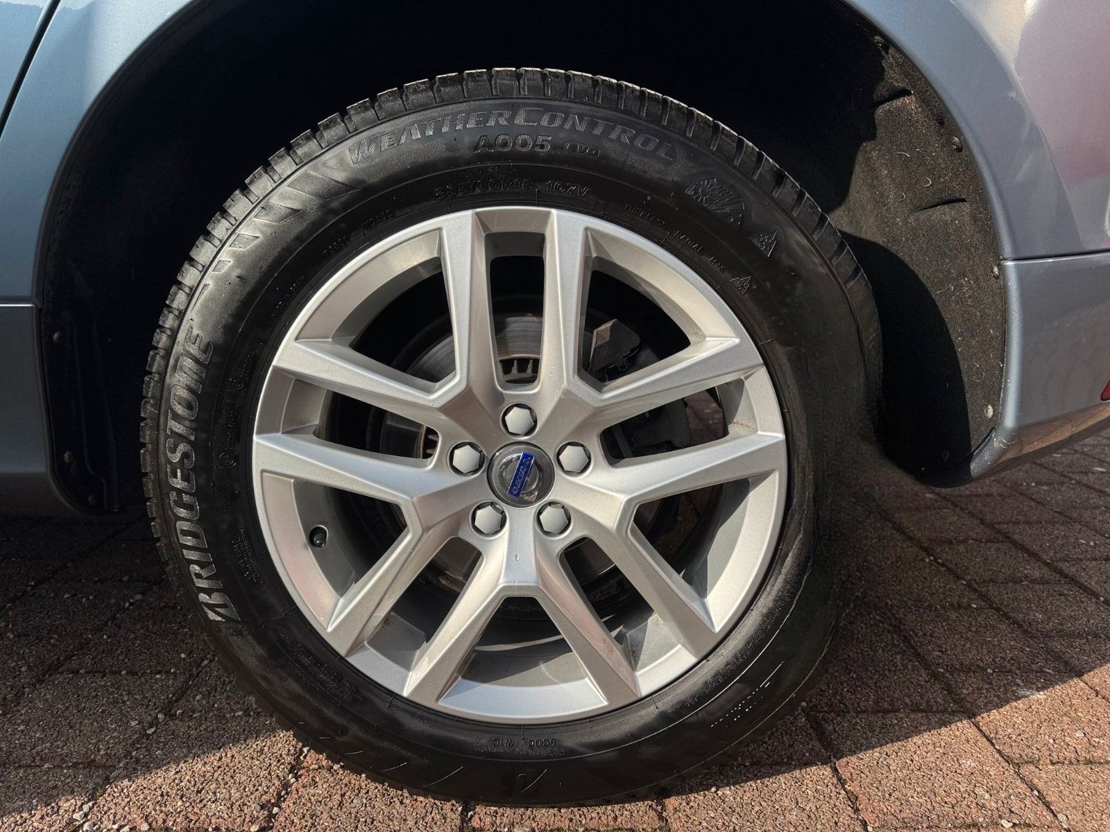 Volvo XC60 Summum AWD 306PS NAVI LEDER SITZHZG AUTOM. foto 19