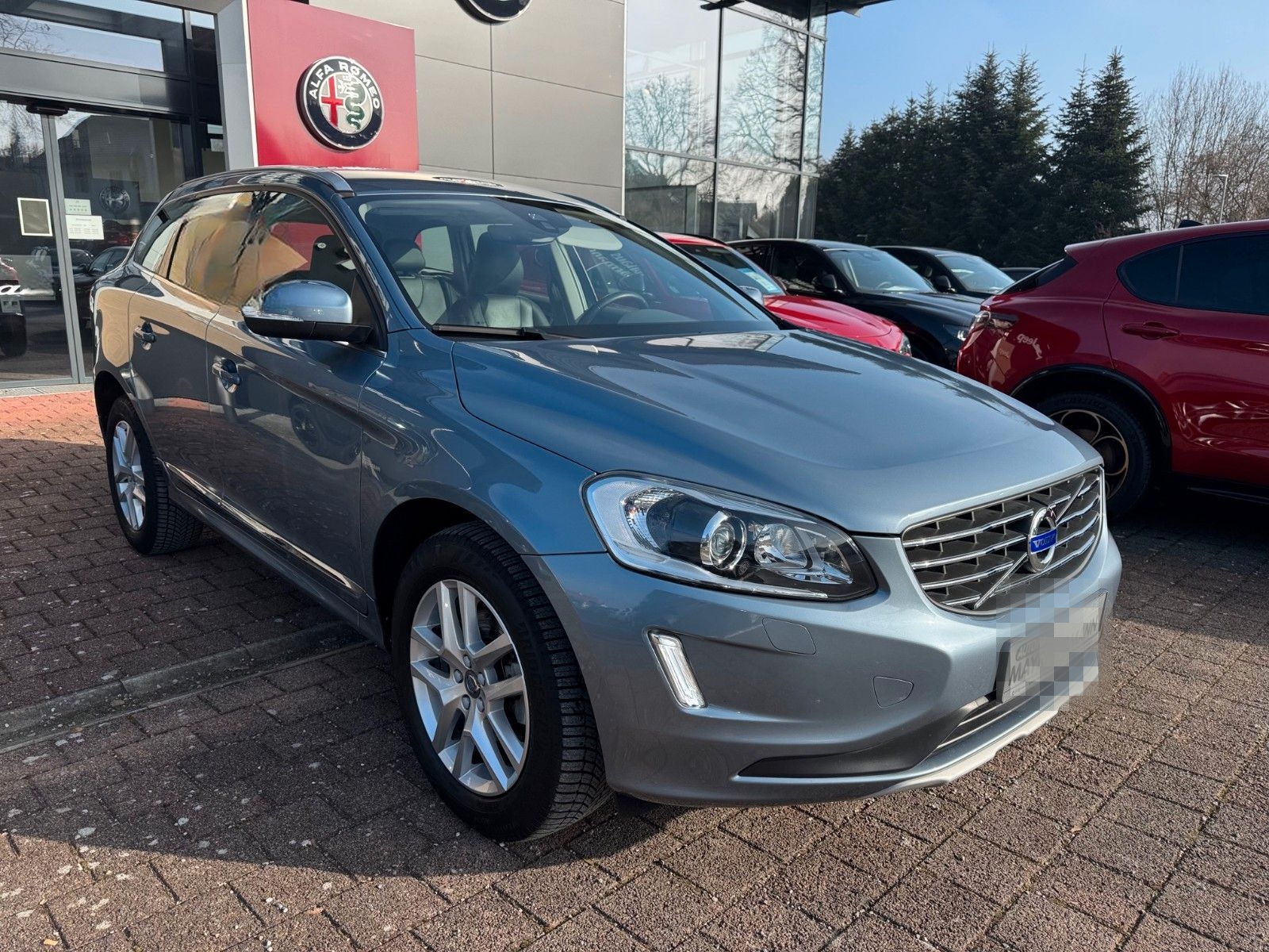 Volvo XC60 Summum AWD 306PS NAVI LEDER SITZHZG AUTOM. foto 3
