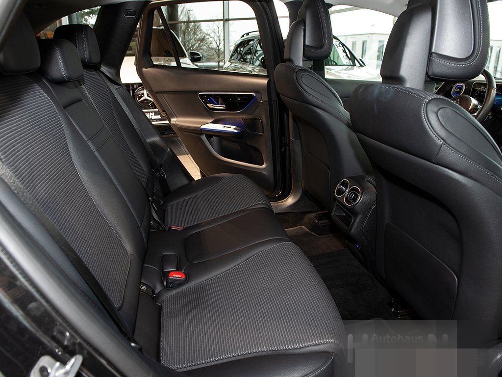 Mercedes-Benz GLC 300 e 4M+AVANDGARDE+AHK+AMBIENTE+WINTER-P foto 17