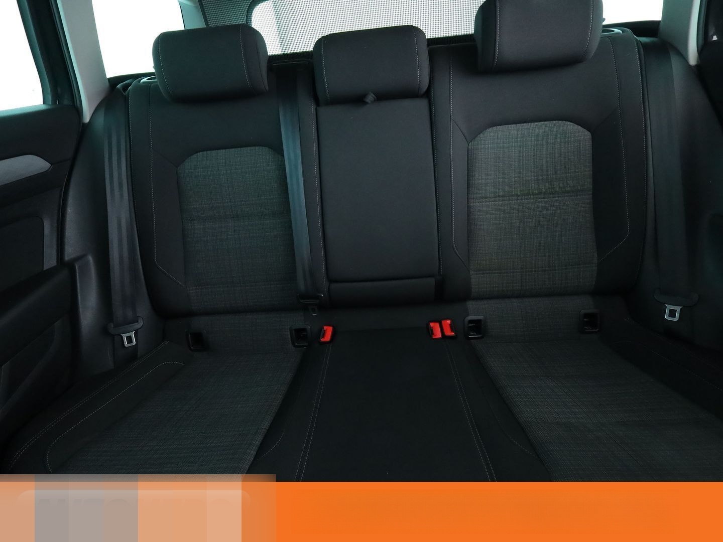 Volkswagen Passat 1.5 TSI ACT Business Aut.*NAV*LED*ACC*PDC foto 16