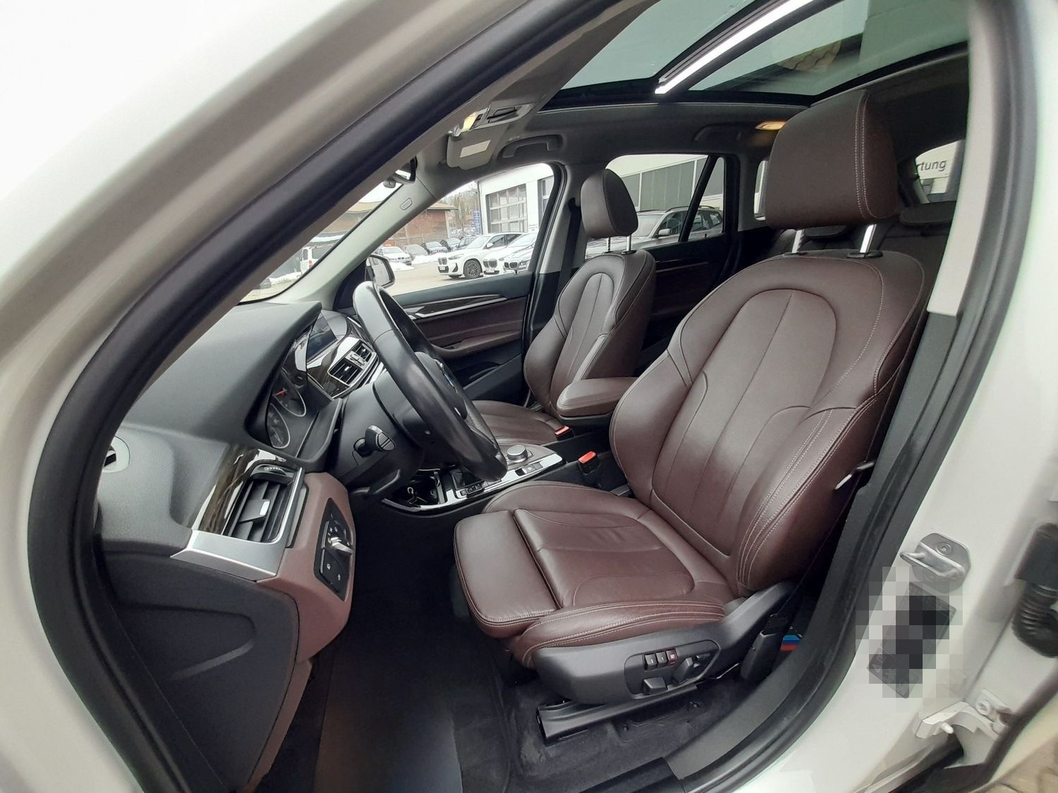 BMW X1 xDrive20i xLine,LED,PANO,RFK,HUD,NAVI,HIFI foto 23