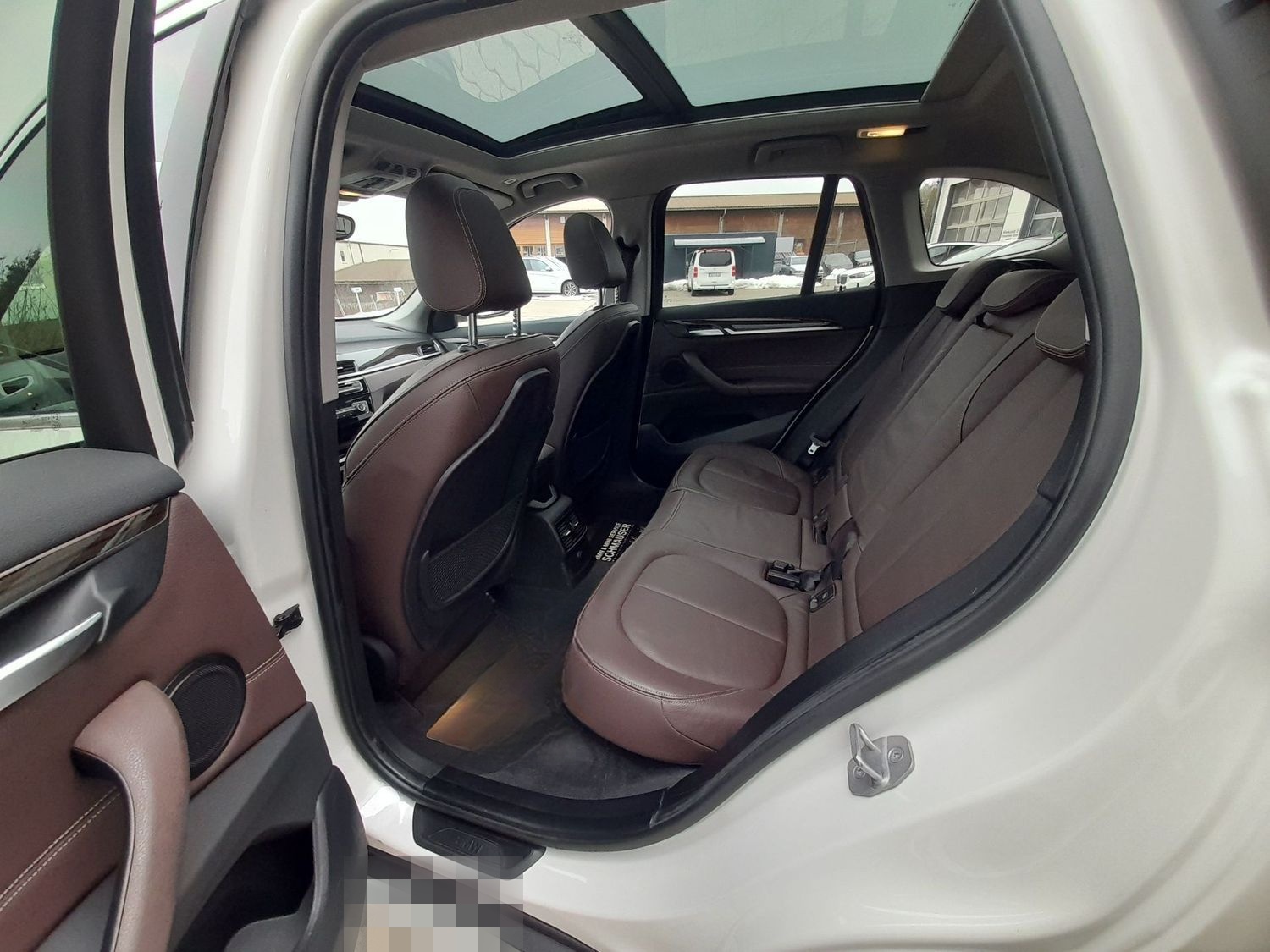 BMW X1 xDrive20i xLine,LED,PANO,RFK,HUD,NAVI,HIFI foto 24