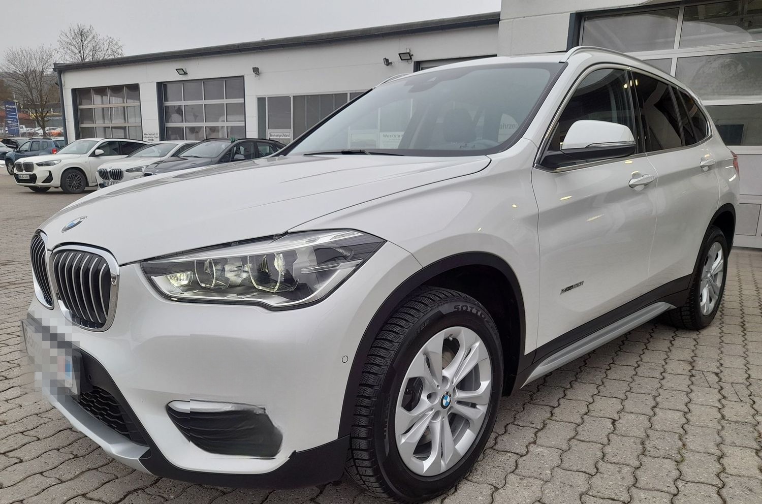 BMW X1 xDrive20i xLine,LED,PANO,RFK,HUD,NAVI,HIFI foto 5