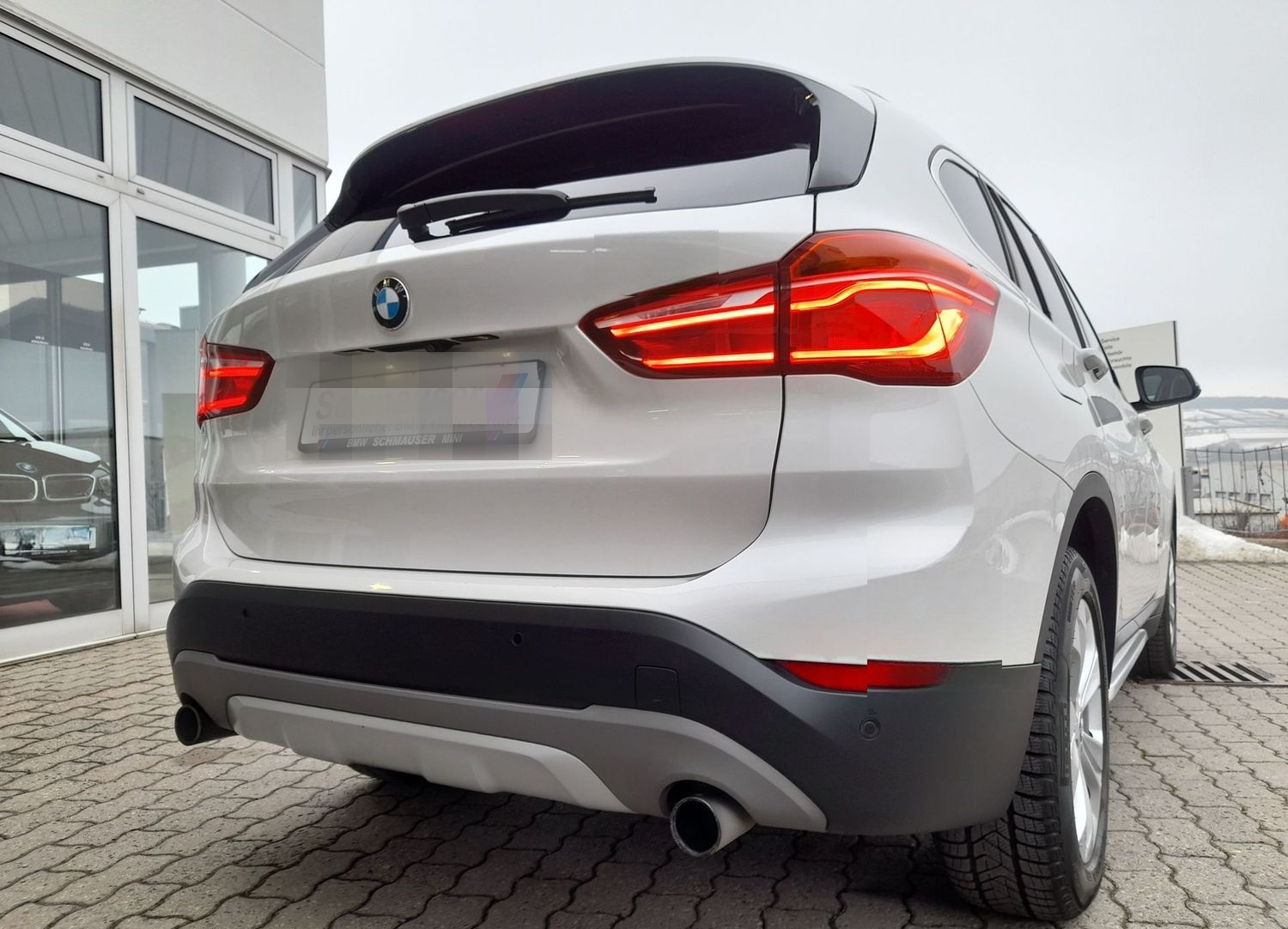 BMW X1 xDrive20i xLine,LED,PANO,RFK,HUD,NAVI,HIFI foto 10