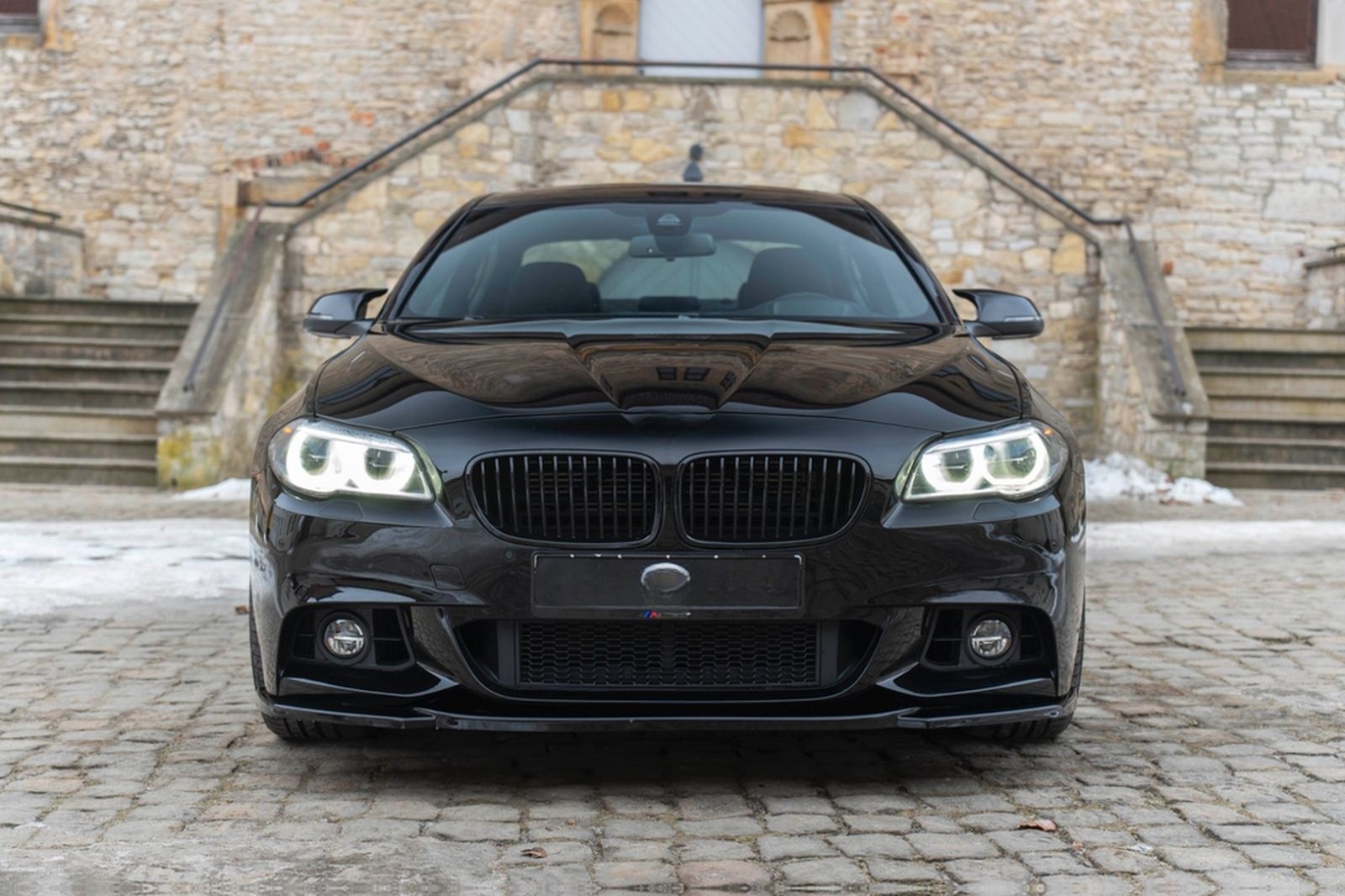 BMW 550I Xdrive M-Performance HUD LED KAM NAV H&K foto 2