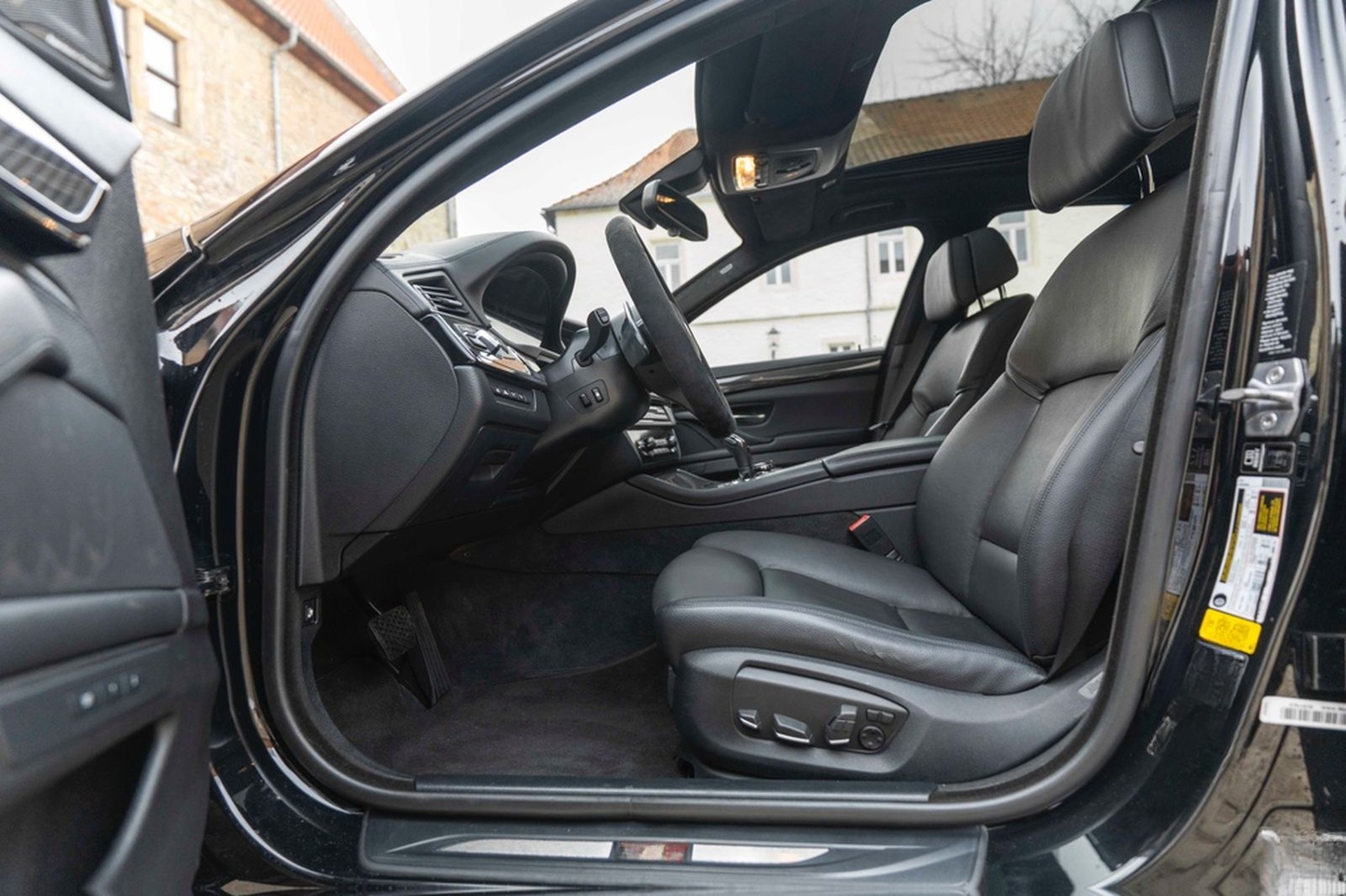 BMW 550I Xdrive M-Performance HUD LED KAM NAV H&K foto 5