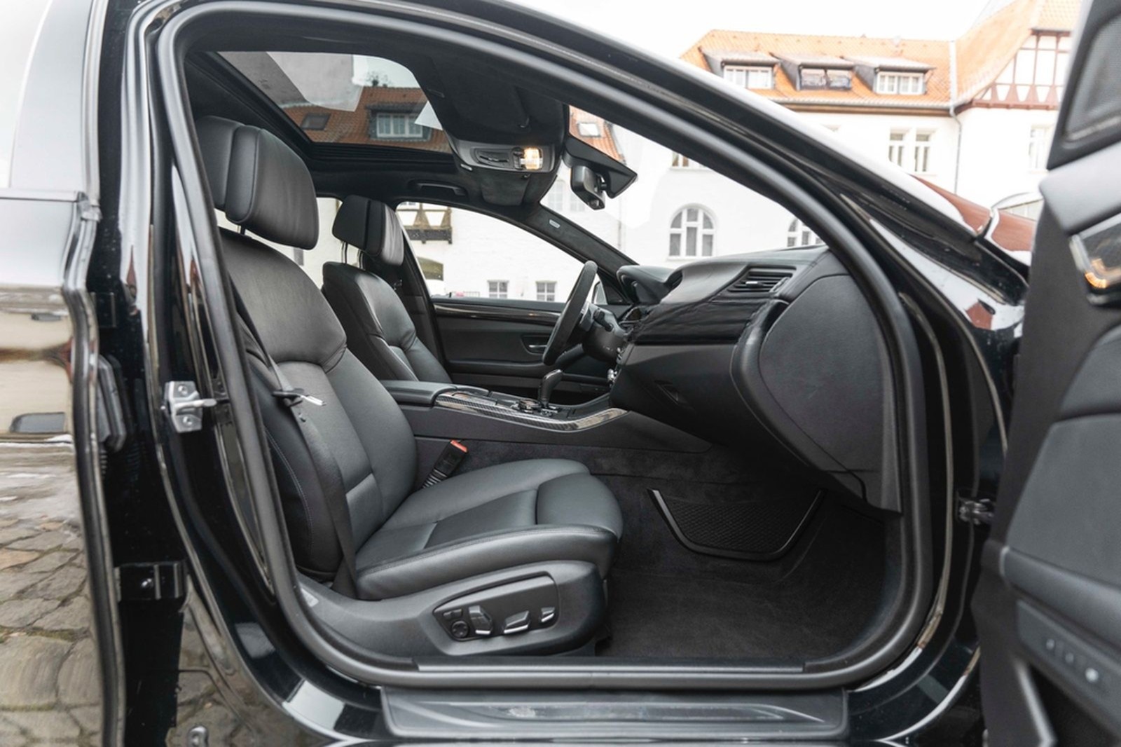 BMW 550I Xdrive M-Performance HUD LED KAM NAV H&K foto 6