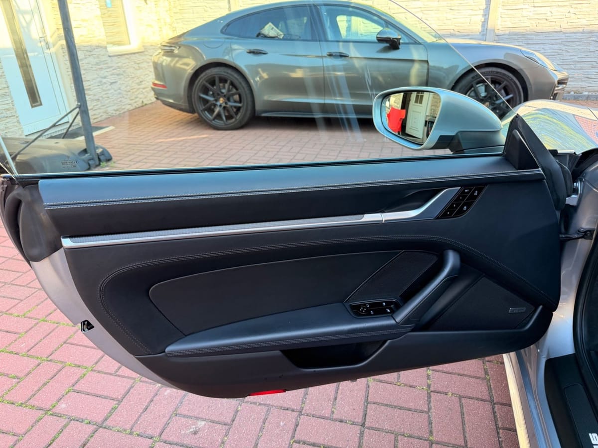 Porsche 992 Carrera 4 S SPORT-DESIGN PAKET+ABGASANLAGE foto 17