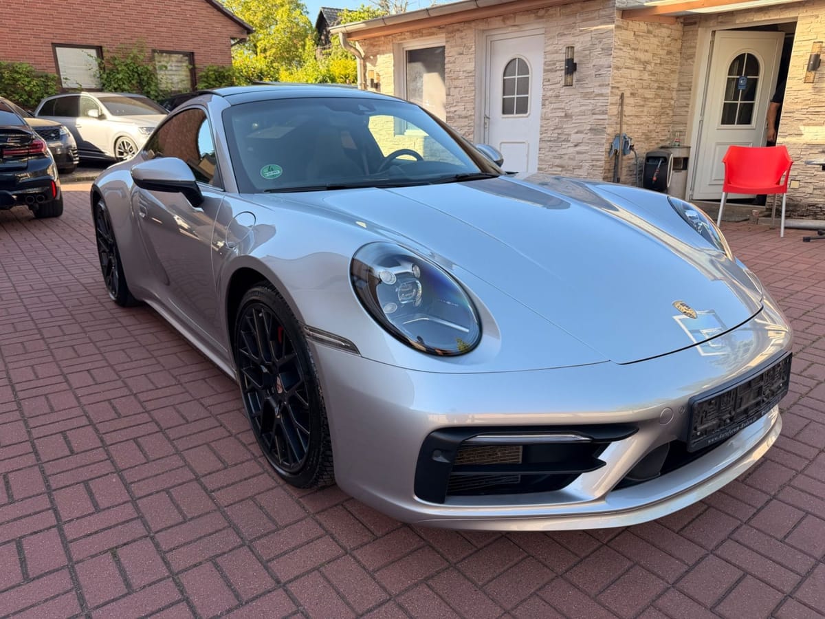 Porsche 992 Carrera 4 S SPORT-DESIGN PAKET+ABGASANLAGE foto 3