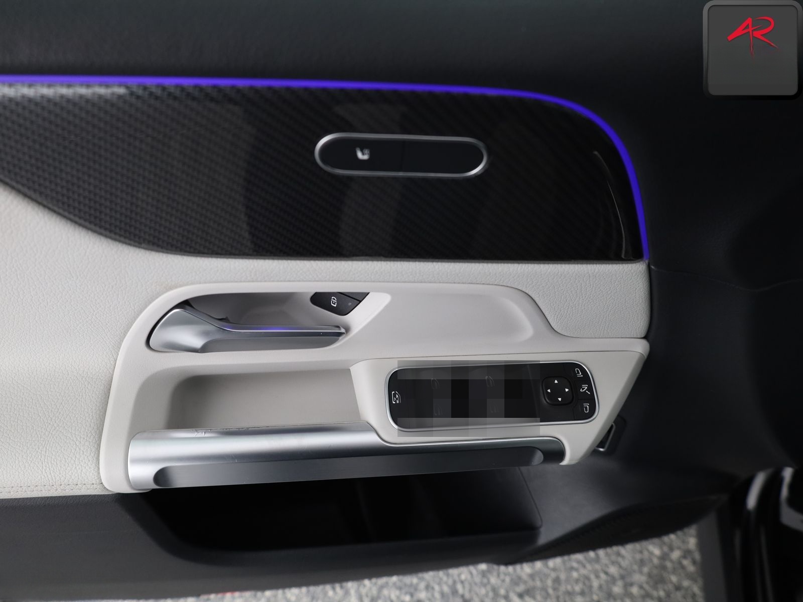 Mercedes-Benz GLB 220 d AMG NIGHT MULTIBEAM,360GRAD,DISTRONIC foto 13