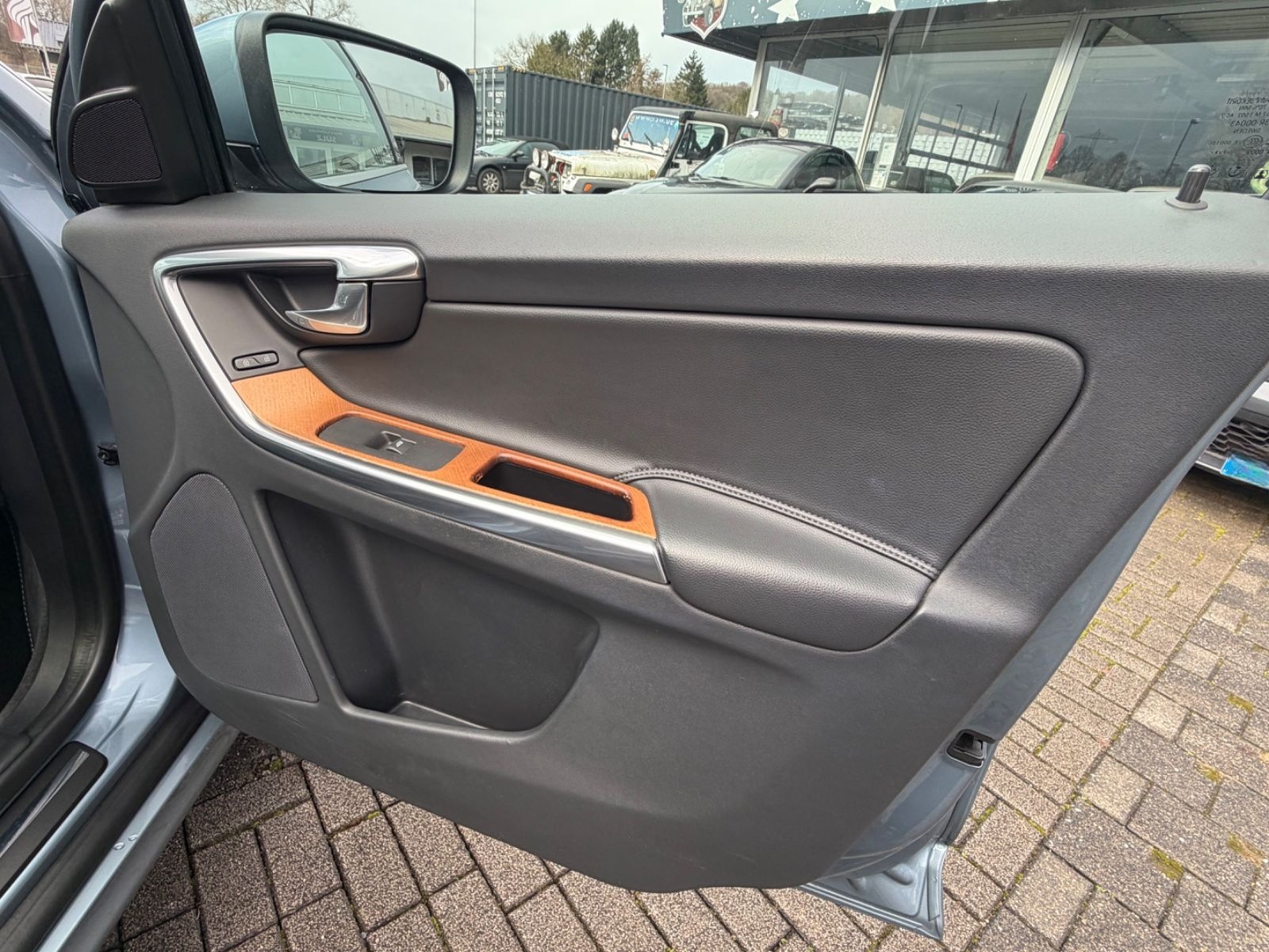 Volvo XC60 T6 Summum /Auto./Leder/Navi/Panorama foto 25