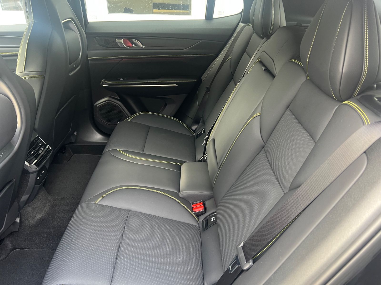 Lynk&Co 01 1.5 PHEV More GARANTIE NAVI foto 13