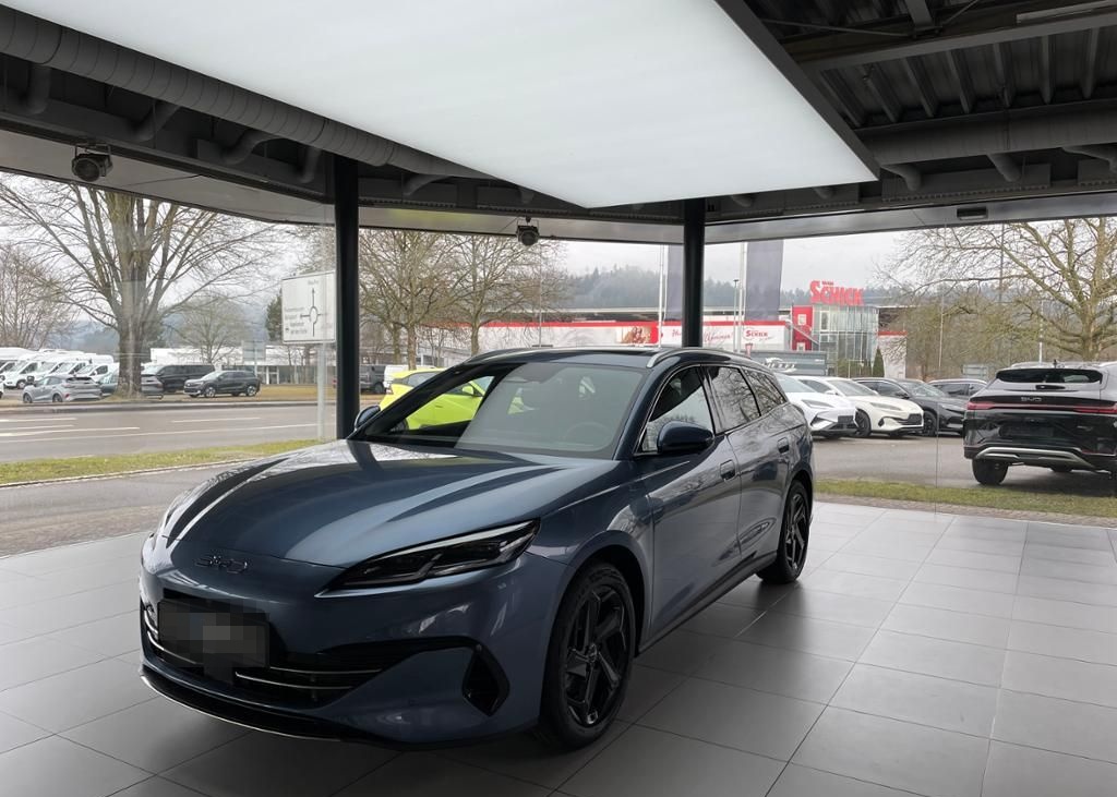 BYD SEAL 6 DM-i Touring Comfort 360 ACC AUT Kam. LM foto 2