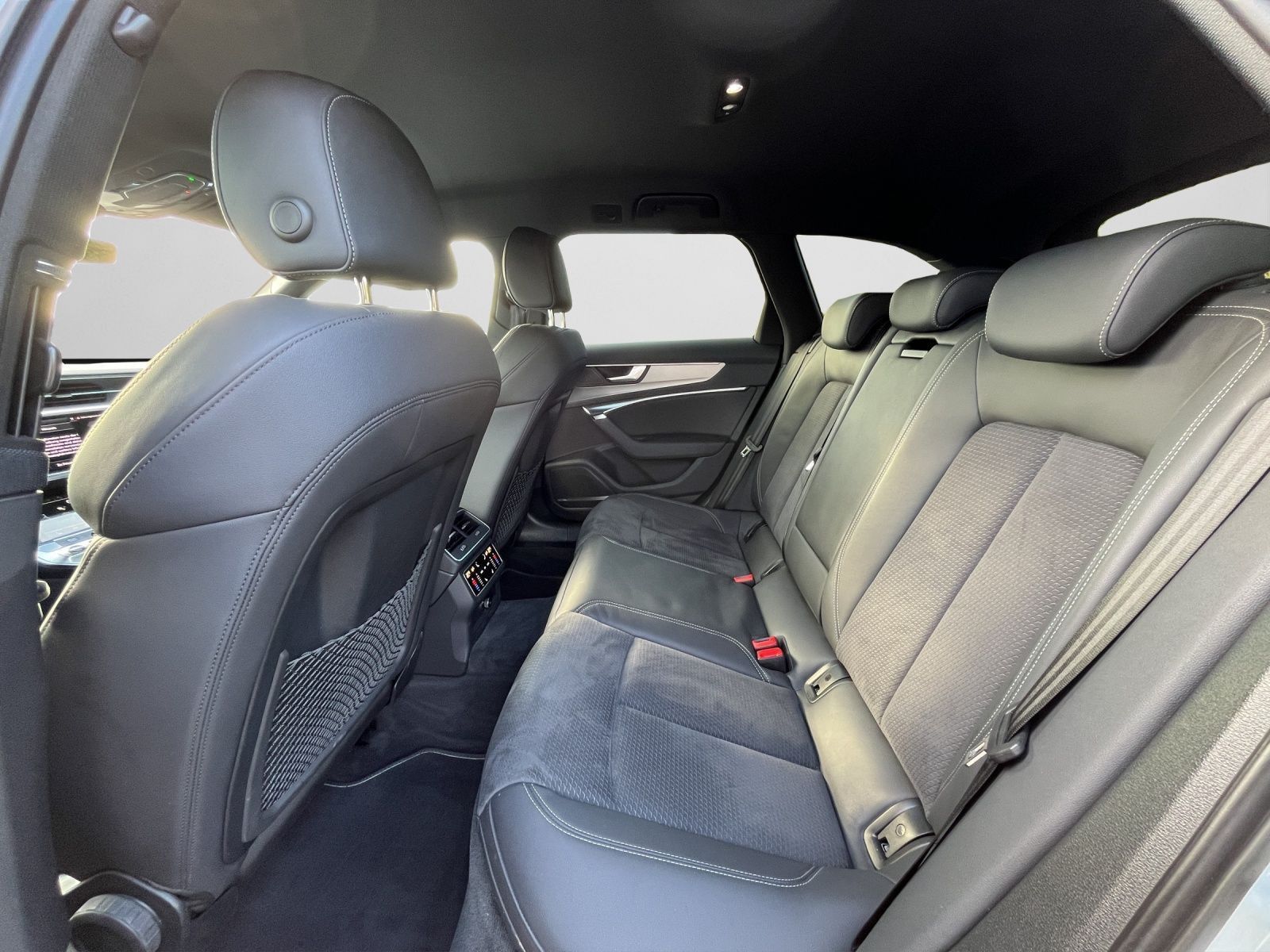 Audi A6 Avant 2.0 TFSI e quattro Sport Allrad AHK Nav foto 14