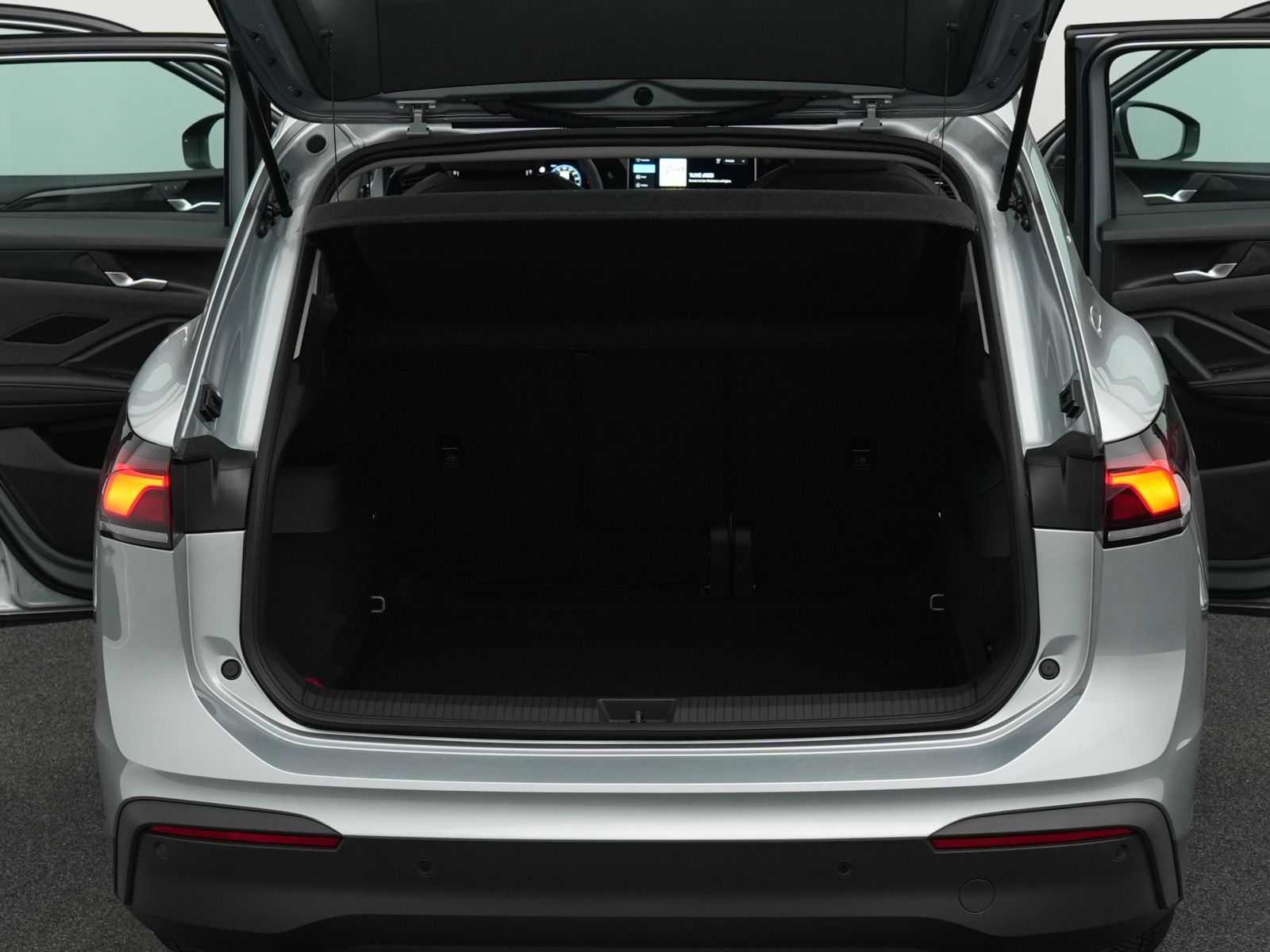 Volkswagen Tiguan 1.5 eTSI DSG LED*VIRTUAL*AHK*SIDE*KAM*17" foto 16