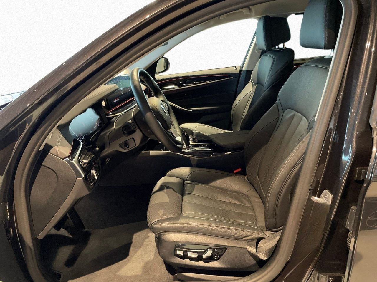 BMW 540d xDr Lim Luxury KomSi,Laser,DAPro,Kamera,HUD foto 9