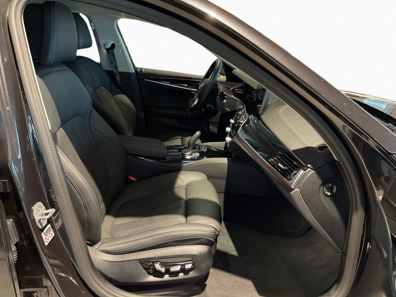 BMW 540d xDr Lim Luxury KomSi,Laser,DAPro,Kamera,HUD foto 10
