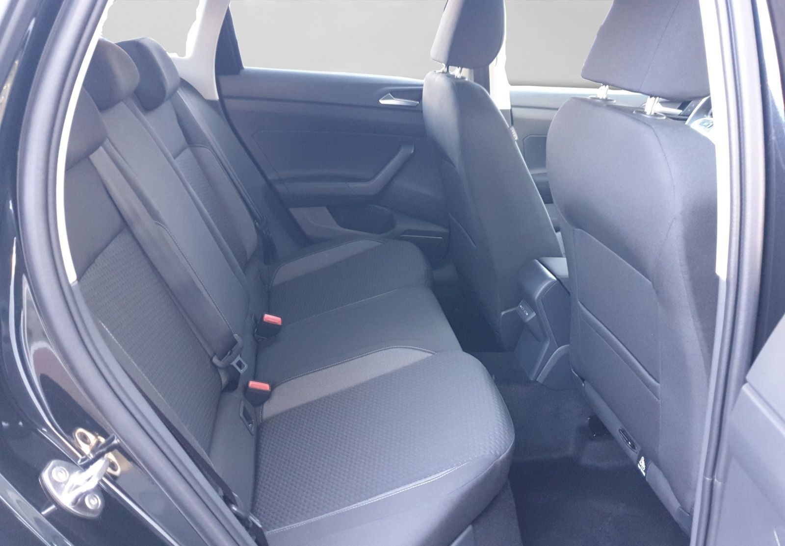 Volkswagen Taigo 1.5 TSI DSG LIFE LED APP-CON KAMERA VIRTUA foto 6