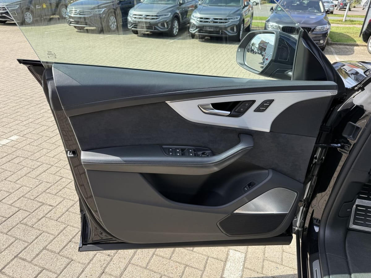Audi Q8 55 TFSI Quat S Line Exklusive HUD Pano AHK foto 16