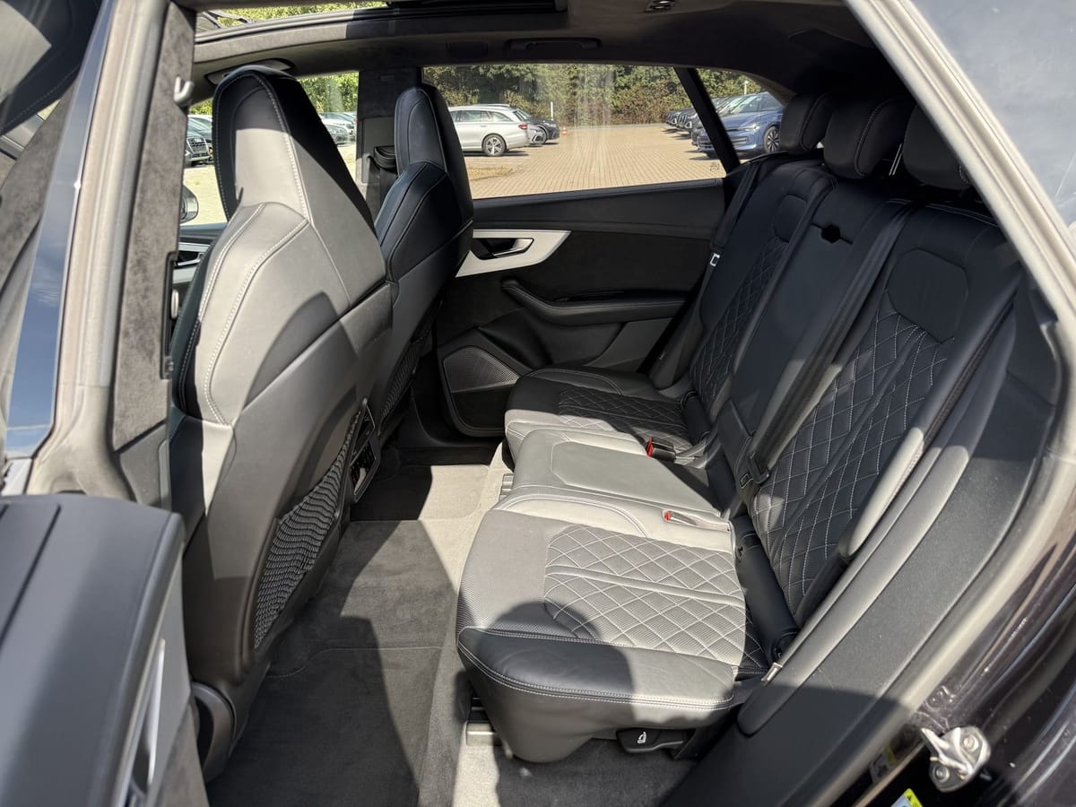 Audi Q8 55 TFSI Quat S Line Exklusive HUD Pano AHK foto 24