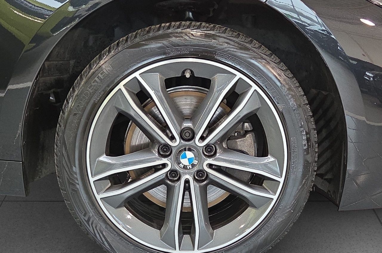BMW 116i Sport Line LivePro,LenkradHeiz,LED,PDC,Temp foto 16