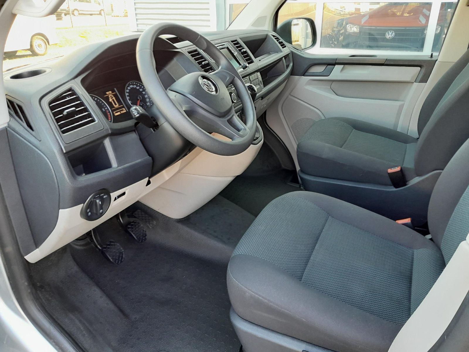 Volkswagen T6 2,0 TDI Lang 2Sitzer/Klima/Navi/PDC foto 5