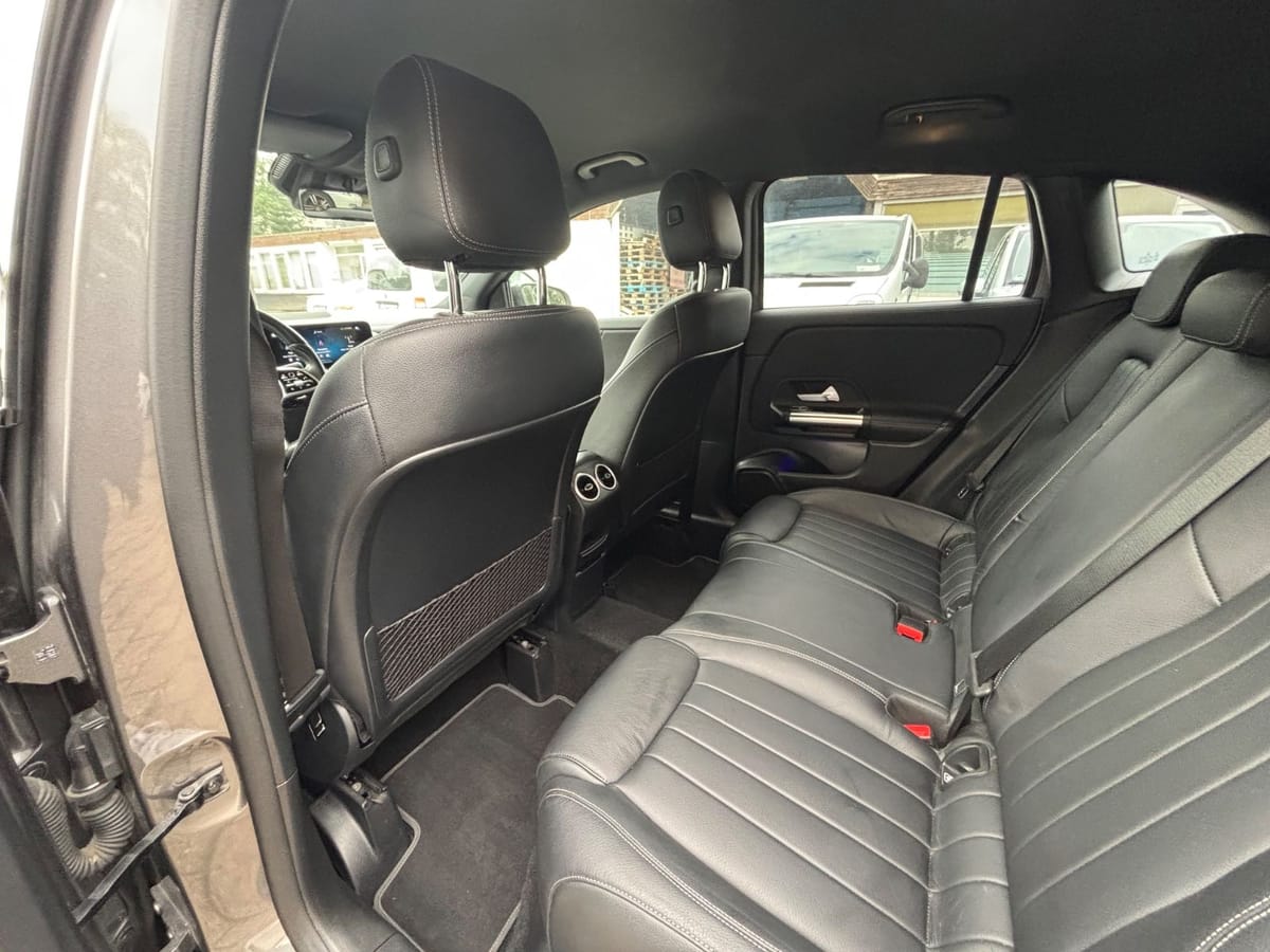 Mercedes-Benz GLA 250e Leder Navi SHZ Kamera Memory foto 7