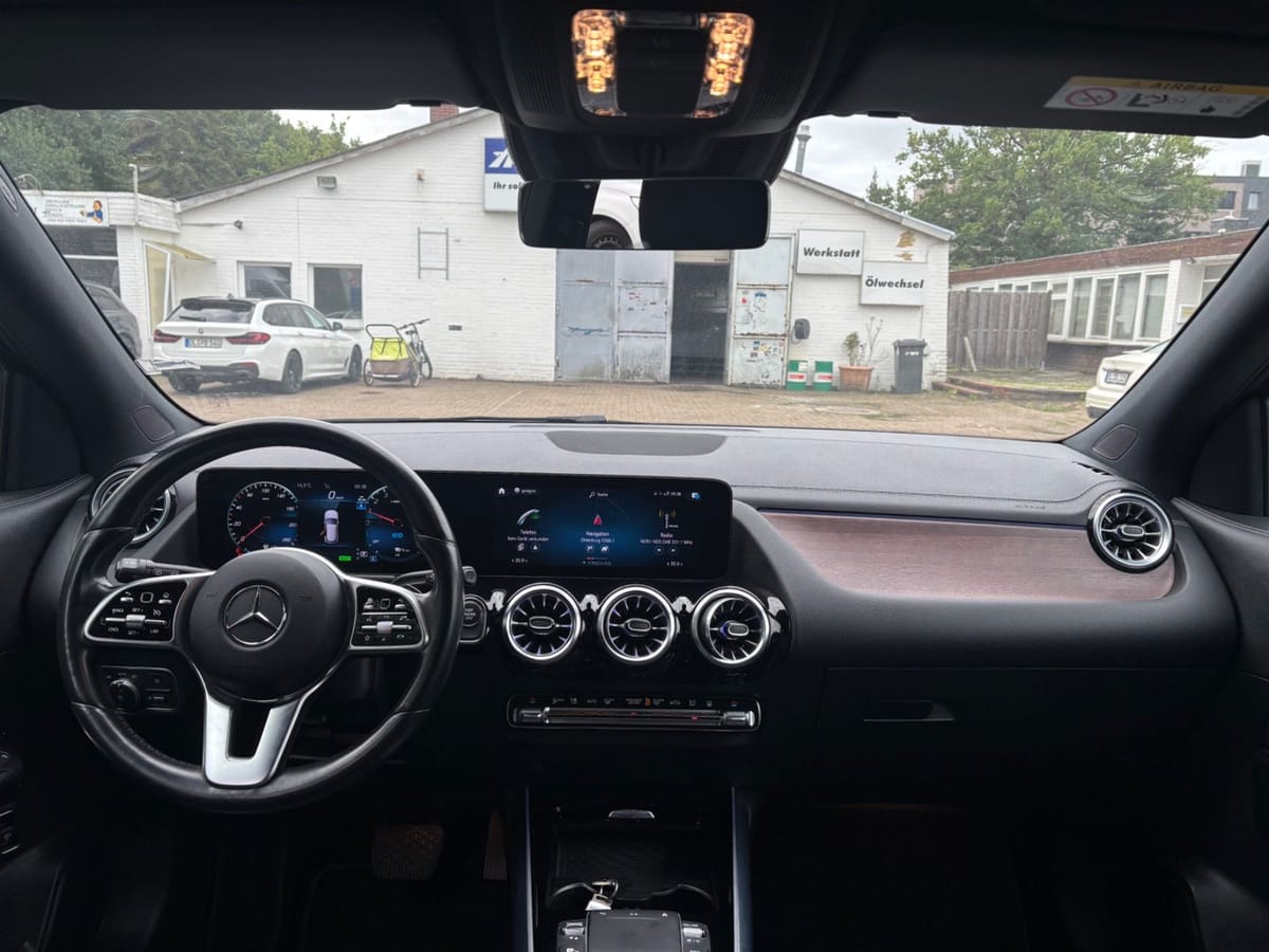 Mercedes-Benz GLA 250e Leder Navi SHZ Kamera Memory foto 8