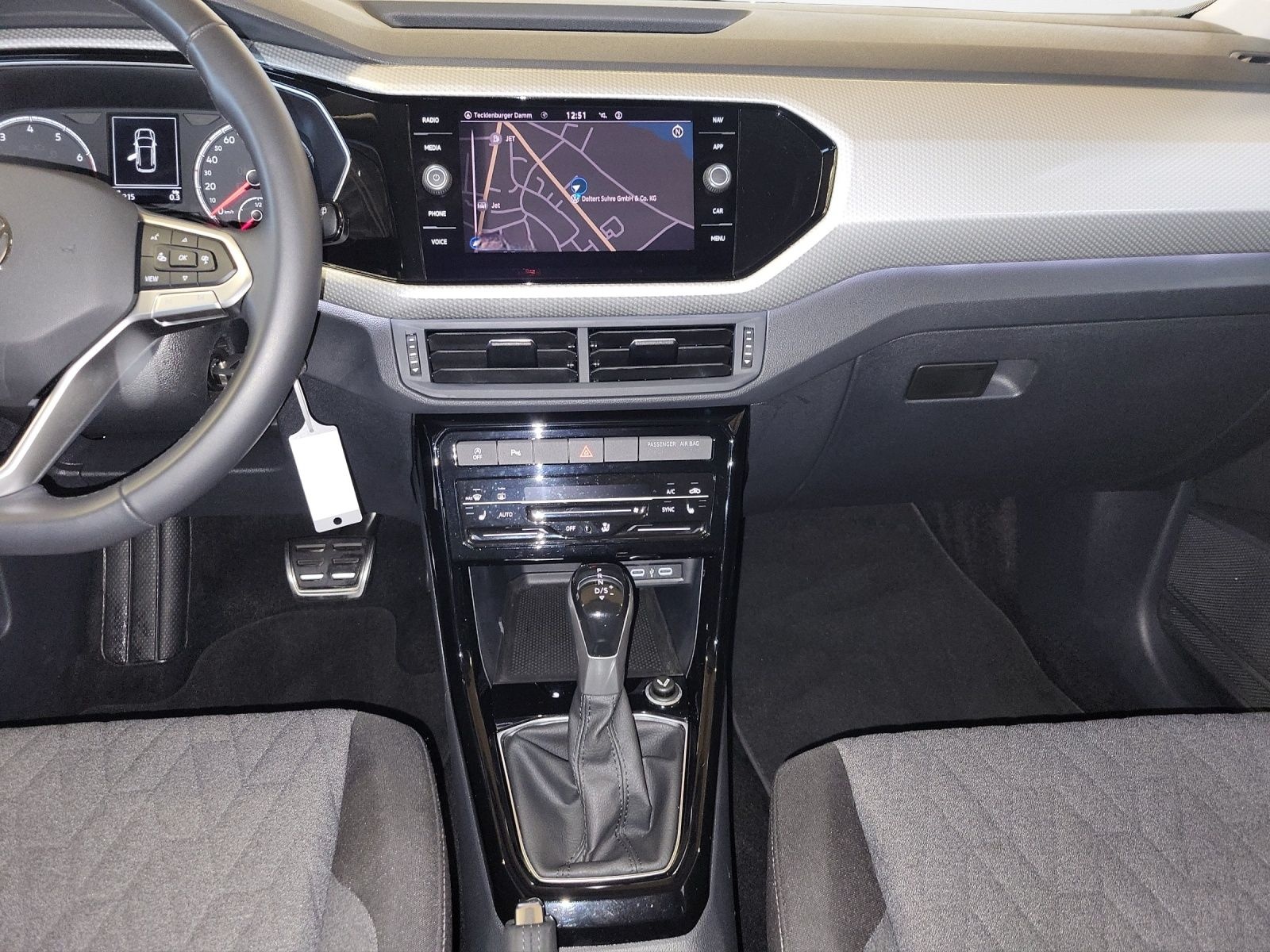 Volkswagen T-Cross 1.0 TSI DSG MOVE Navi LaneAssist PDC Lig foto 11