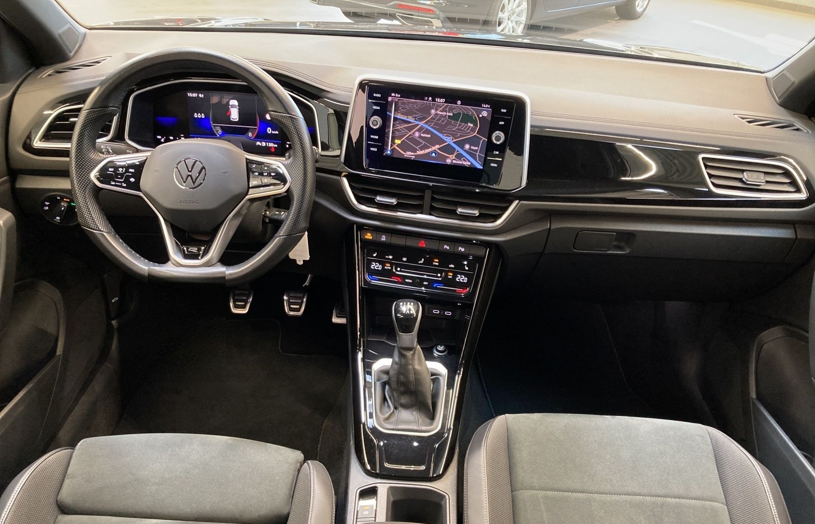 Volkswagen T-Roc TSI R-Line LED-Plus Navi Kamera foto 15
