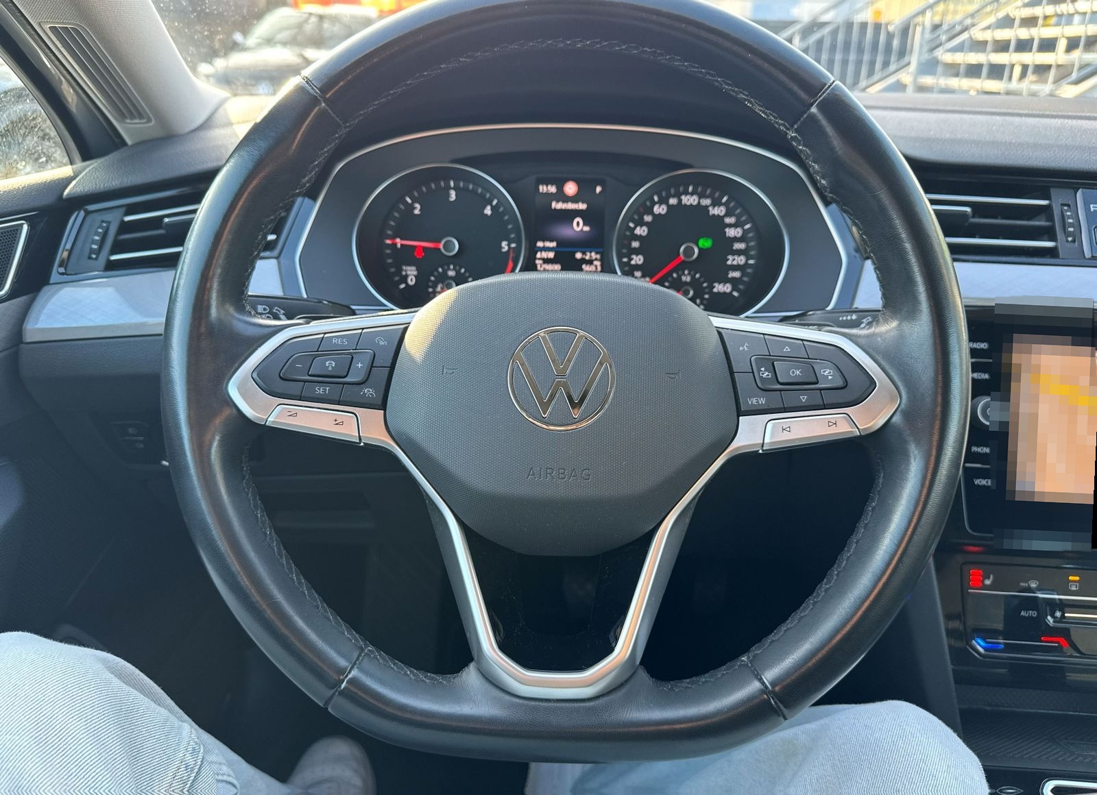 Volkswagen Passat Variant Business 2.0 TDI DSG AHK KAM NAV foto 18
