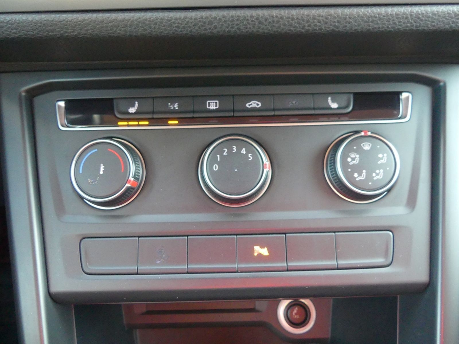 Volkswagen Touran 1.2 TSI Sitzheizung PDC foto 15