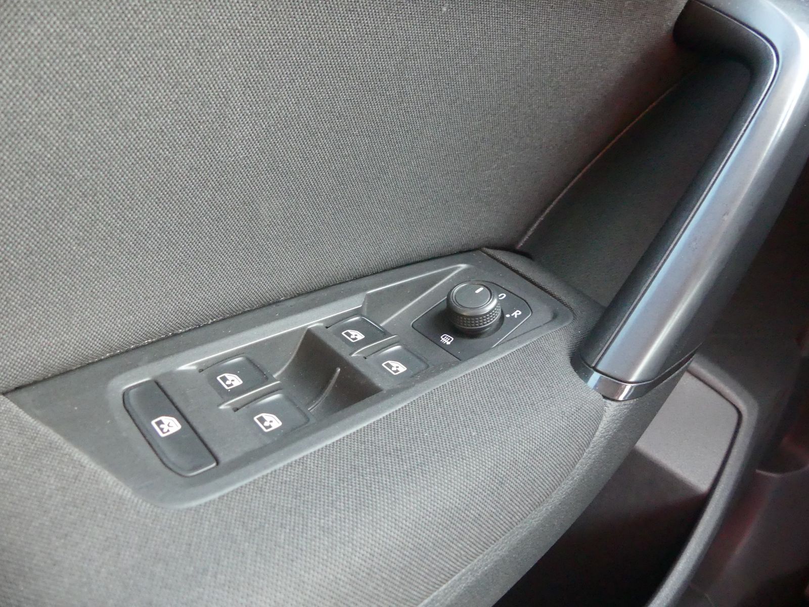 Volkswagen Touran 1.2 TSI Sitzheizung PDC foto 19