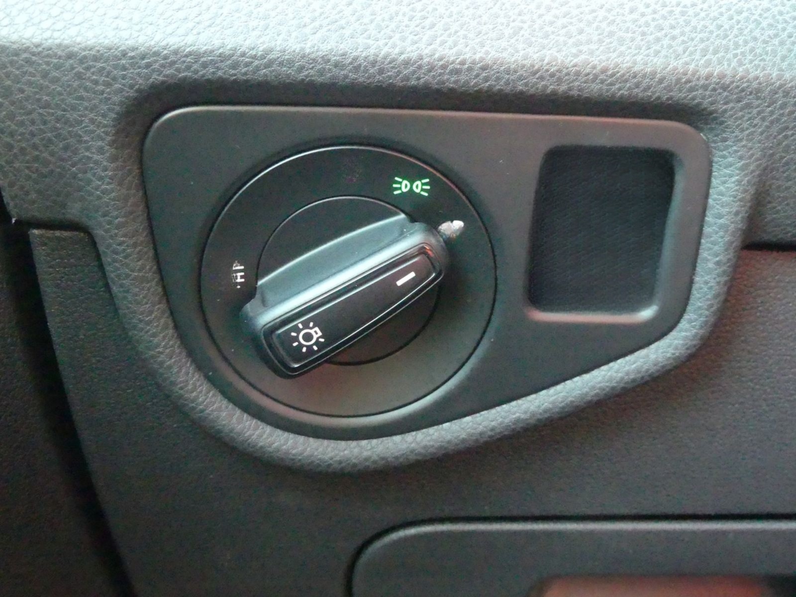 Volkswagen Touran 1.2 TSI Sitzheizung PDC foto 20