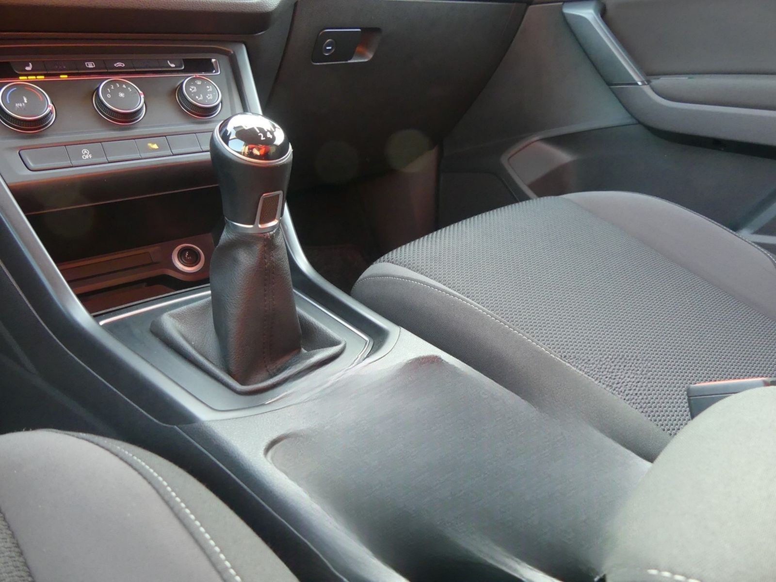 Volkswagen Touran 1.2 TSI Sitzheizung PDC foto 21