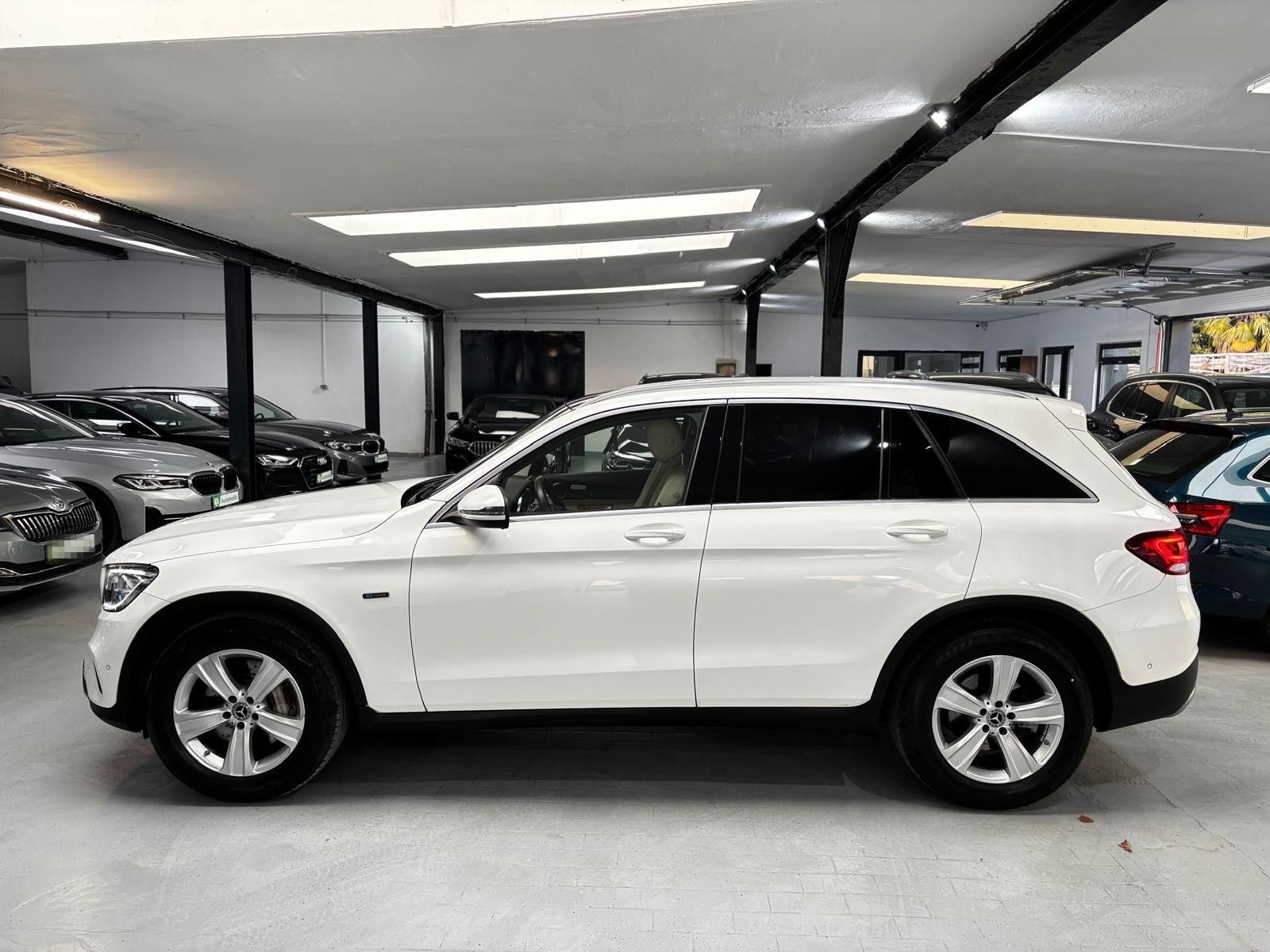 Mercedes-Benz GLC 300e 4Matic 1.HAND LED PANO NAVI foto 23