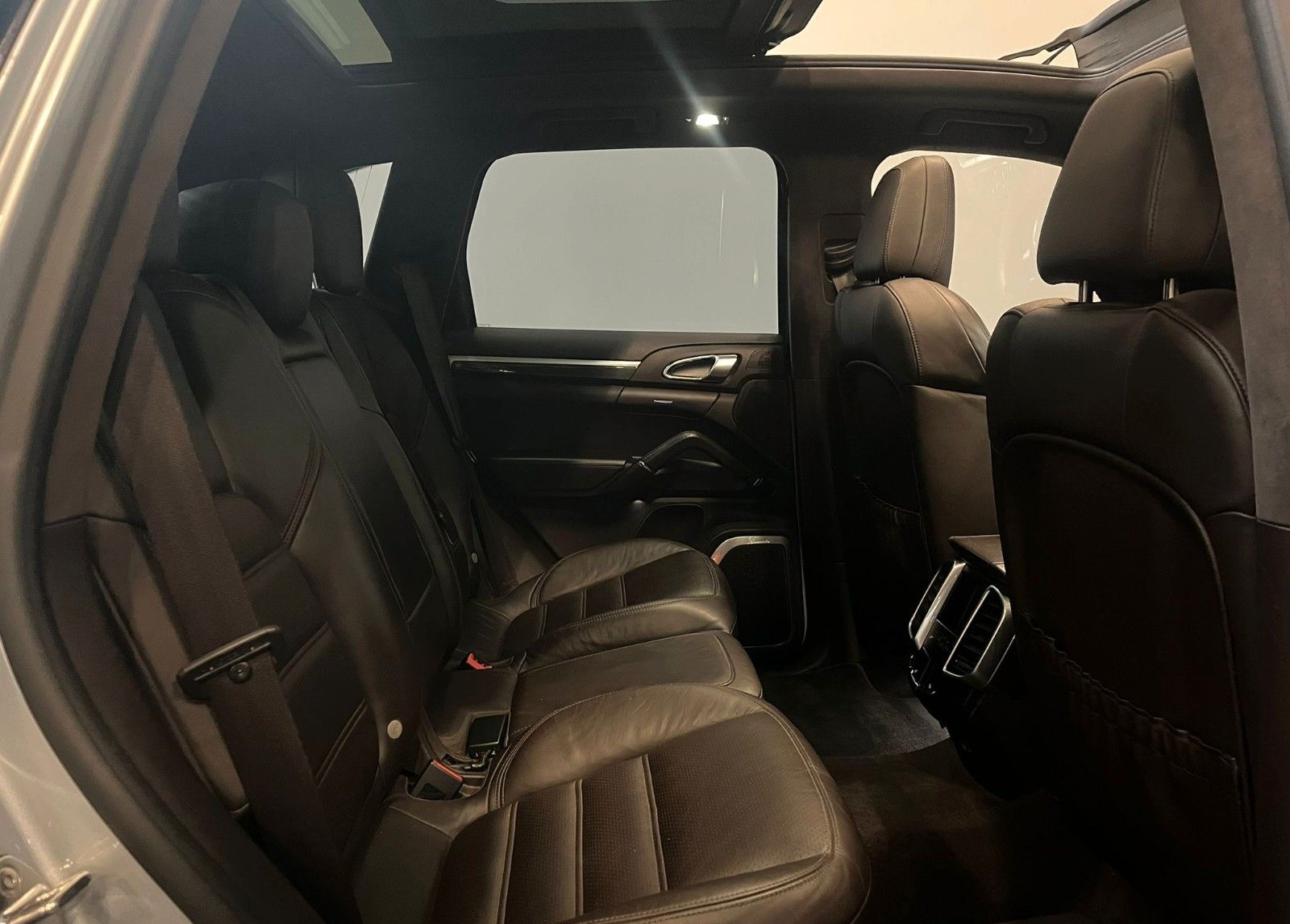Porsche Cayenne Turbo S*Pano-Approved-Klappe* foto 17