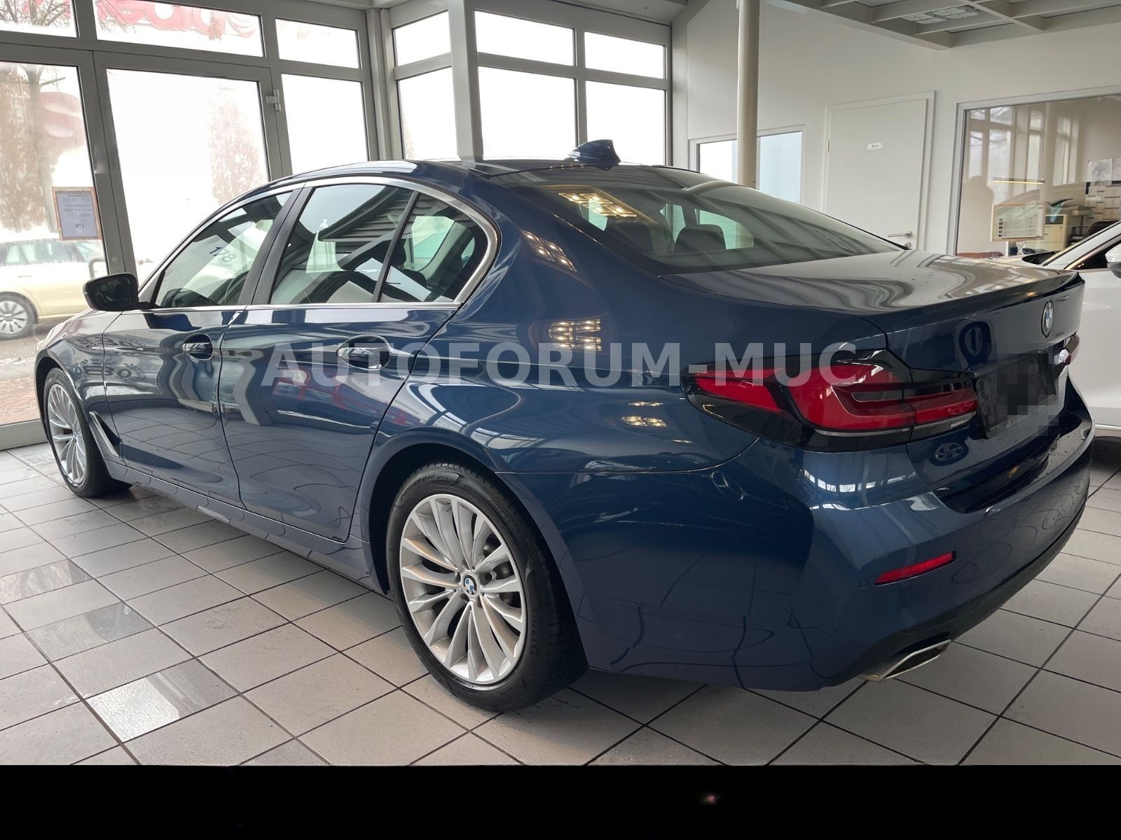 BMW 520 d / Limosine / LED / PDC / 18" foto 3