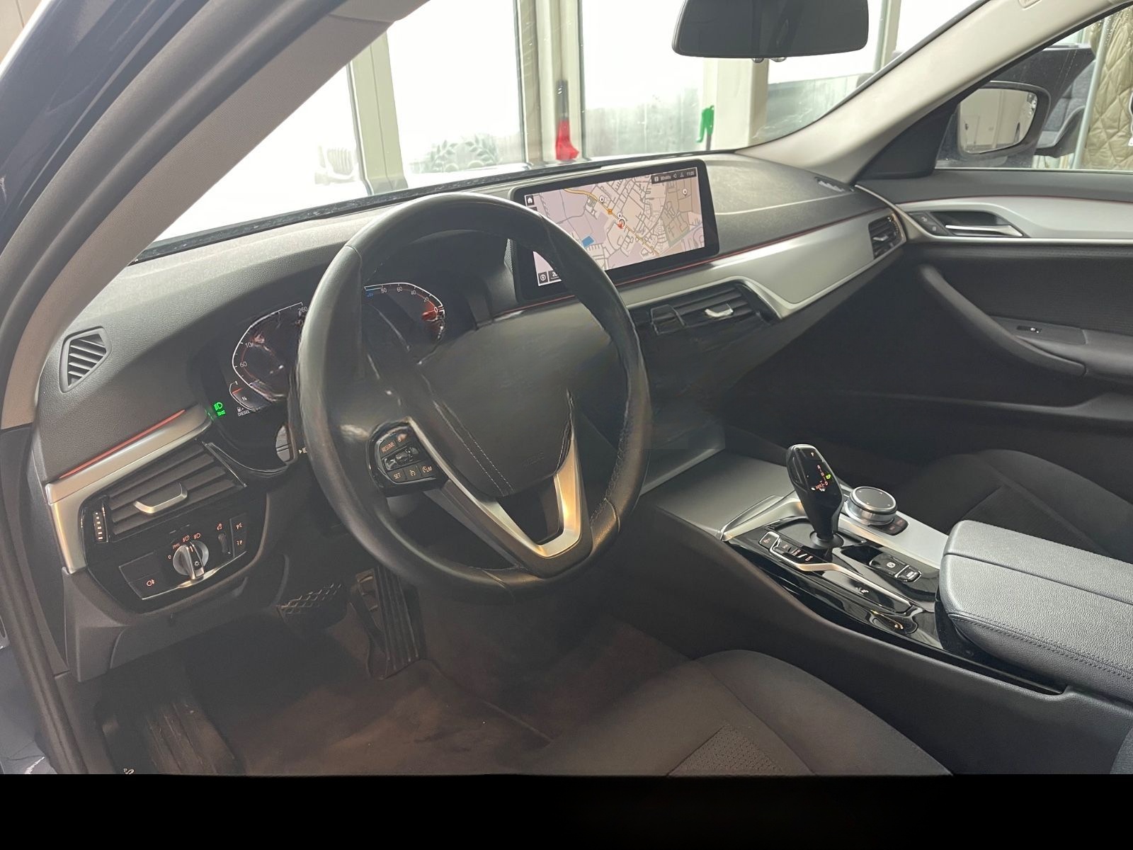 BMW 520 d / Limosine / LED / PDC / 18" foto 8