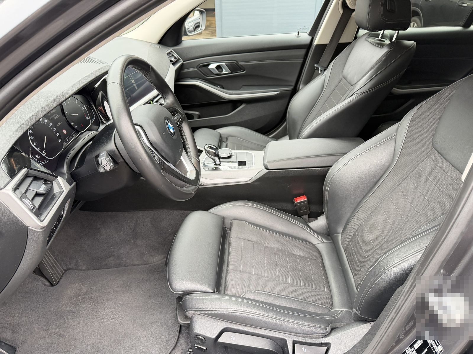 BMW 320 d Touring Aut. / PDC / BMW Live Cockpit foto 8