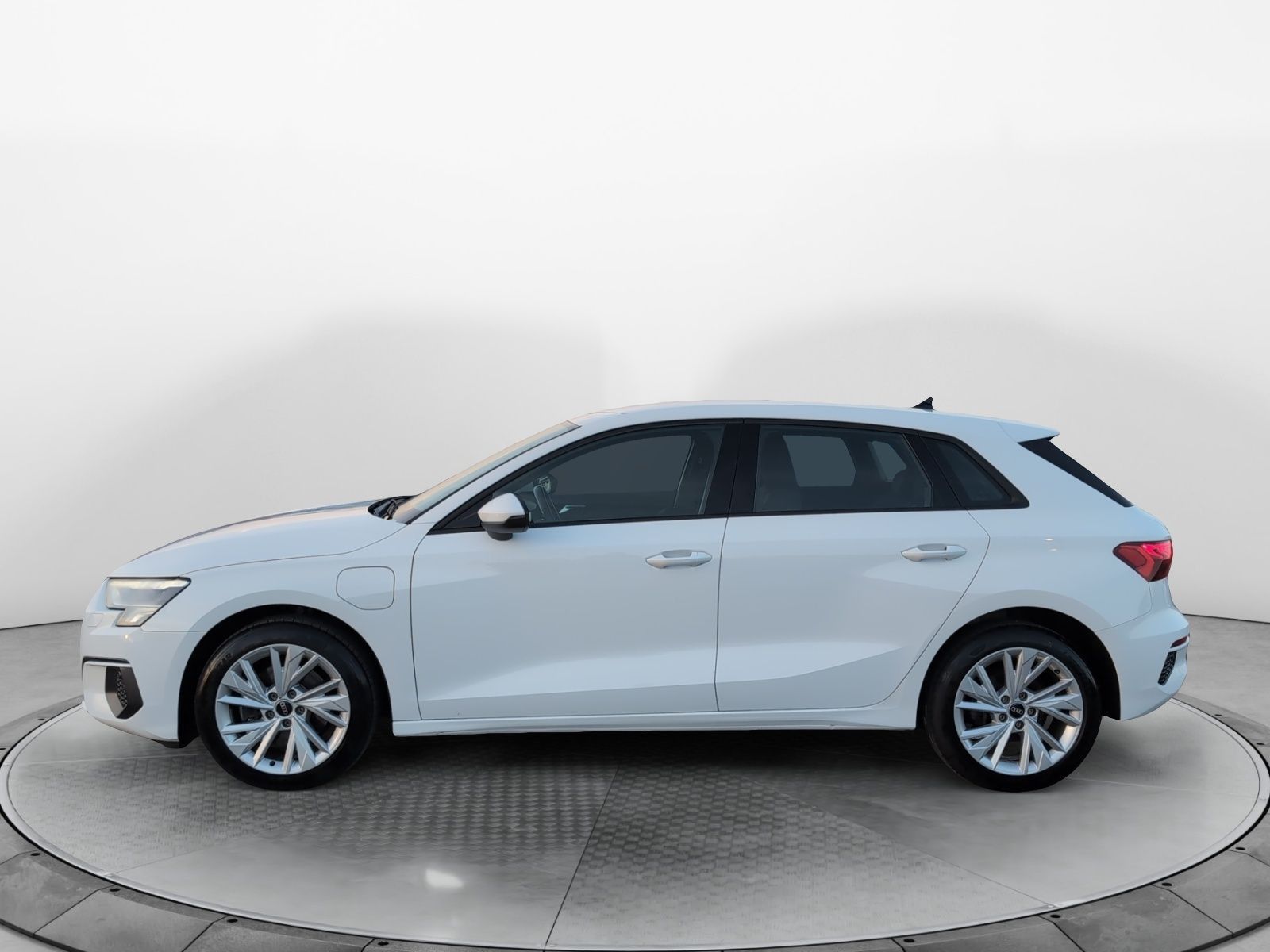 Audi A3 Sportback 40 TFSI e S-Tronic, Anhängekupplung foto 2