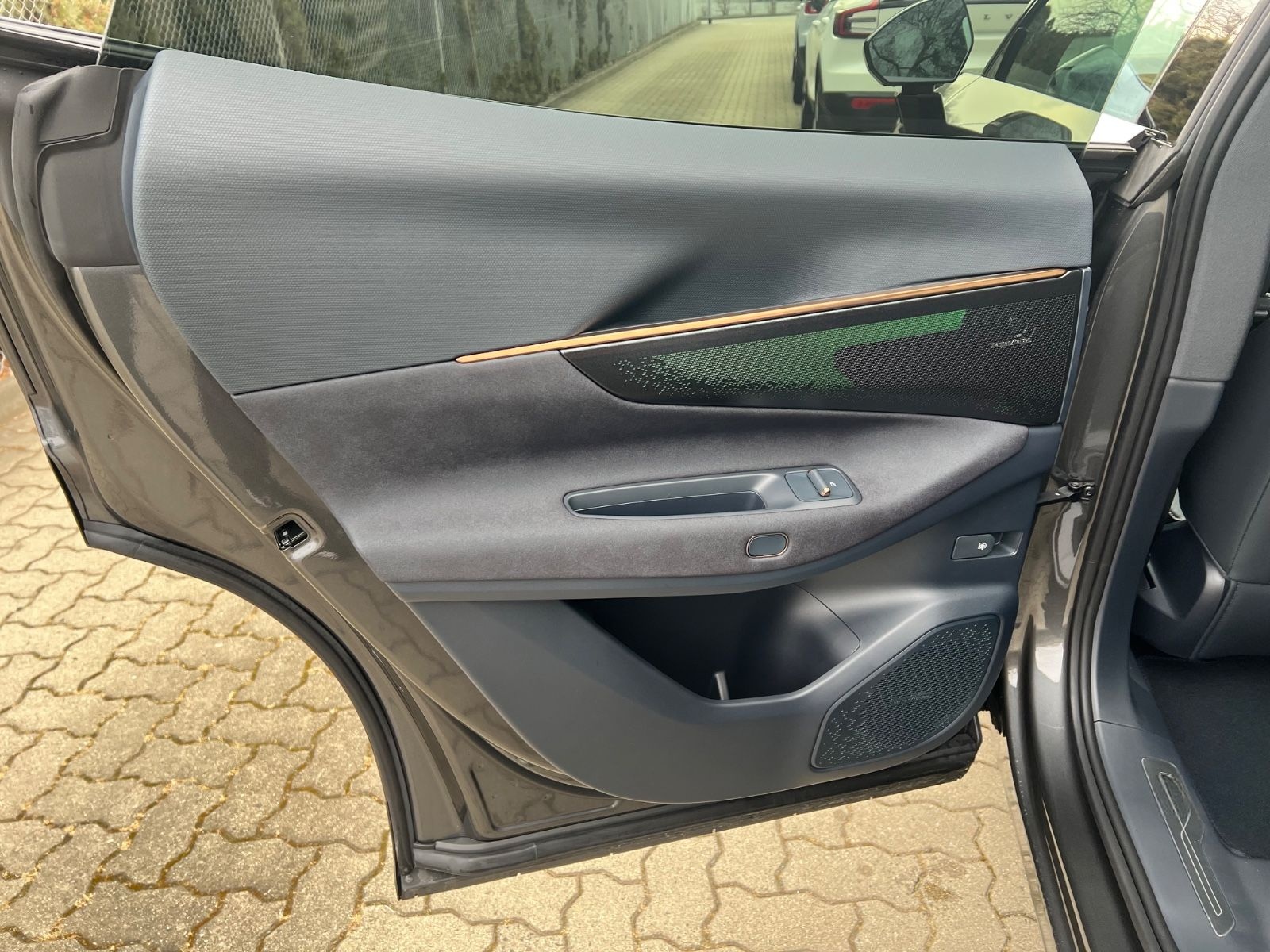 Lynk&Co 08 1,5T PHEV More GARANTIE NAVI foto 13