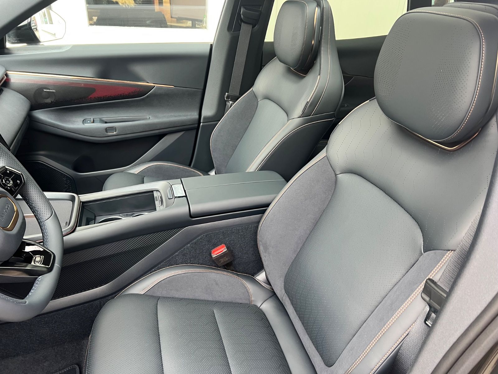 Lynk&Co 08 1,5T PHEV More GARANTIE NAVI foto 10