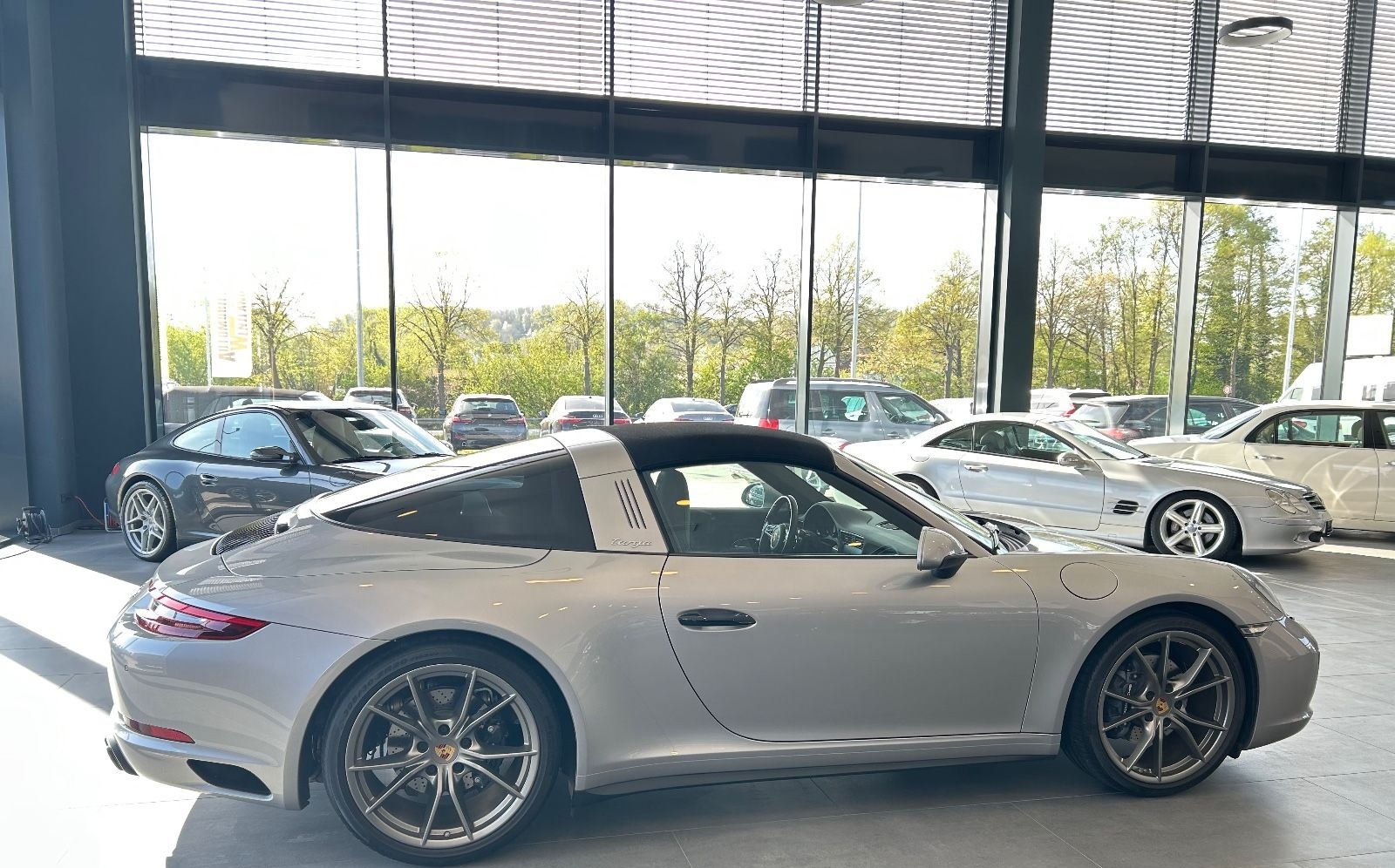Porsche 911 Targa 4 -- 15000 Km foto 4